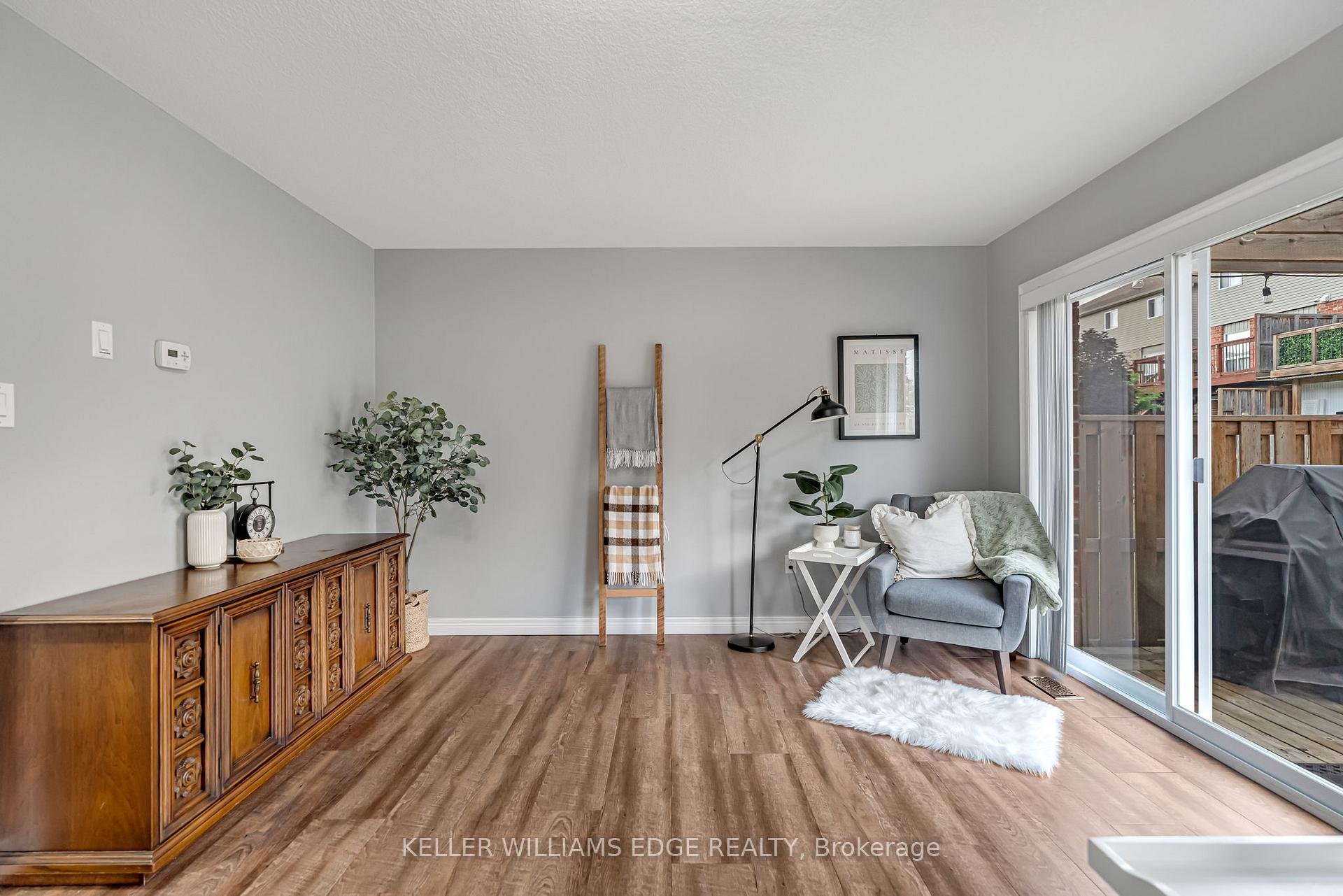 Photo 11 of 19 Oakes Crescent, Guelph, Grange Road — HOMEH