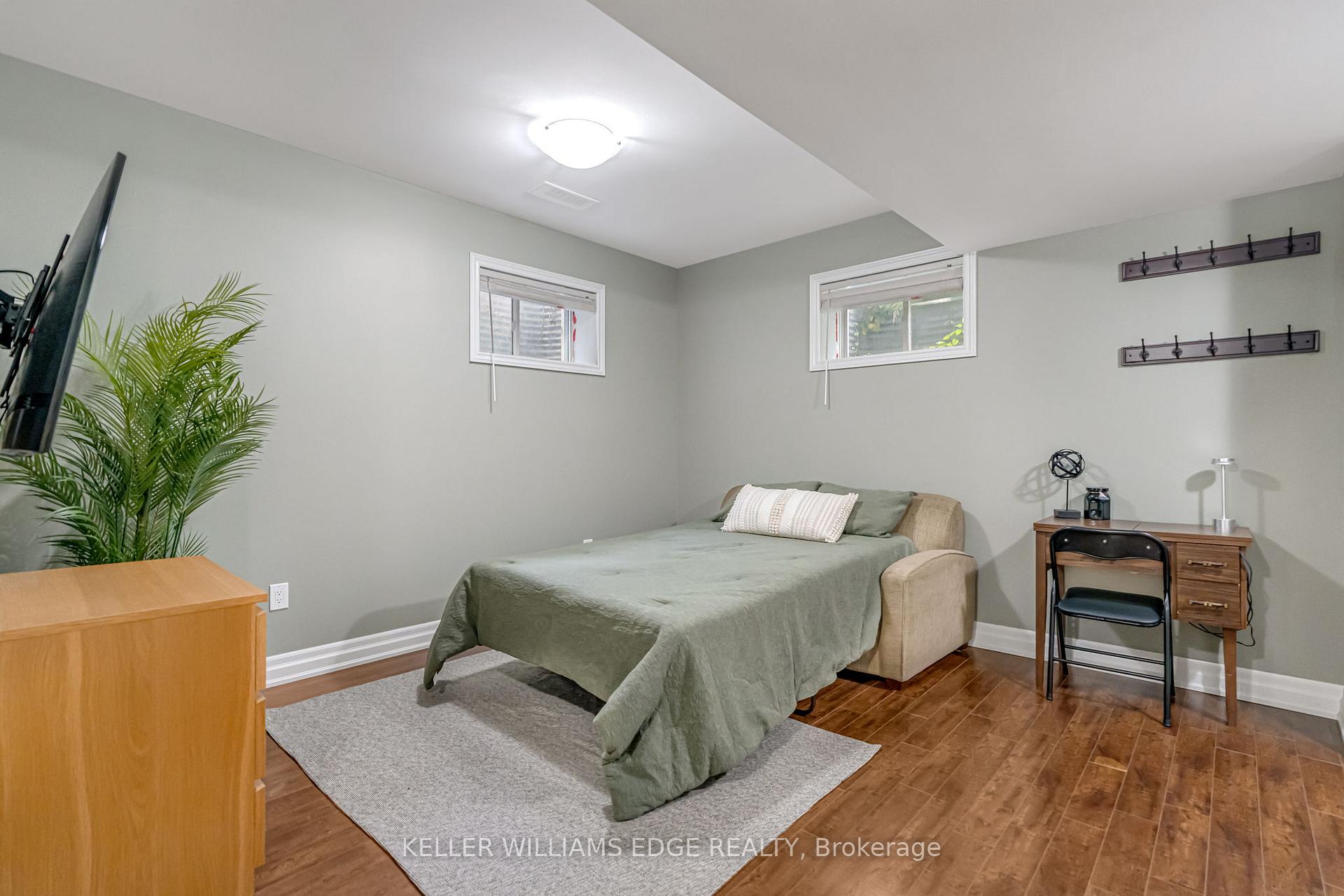 Photo 23 of 19 Oakes Crescent, Guelph, Grange Road — HOMEH