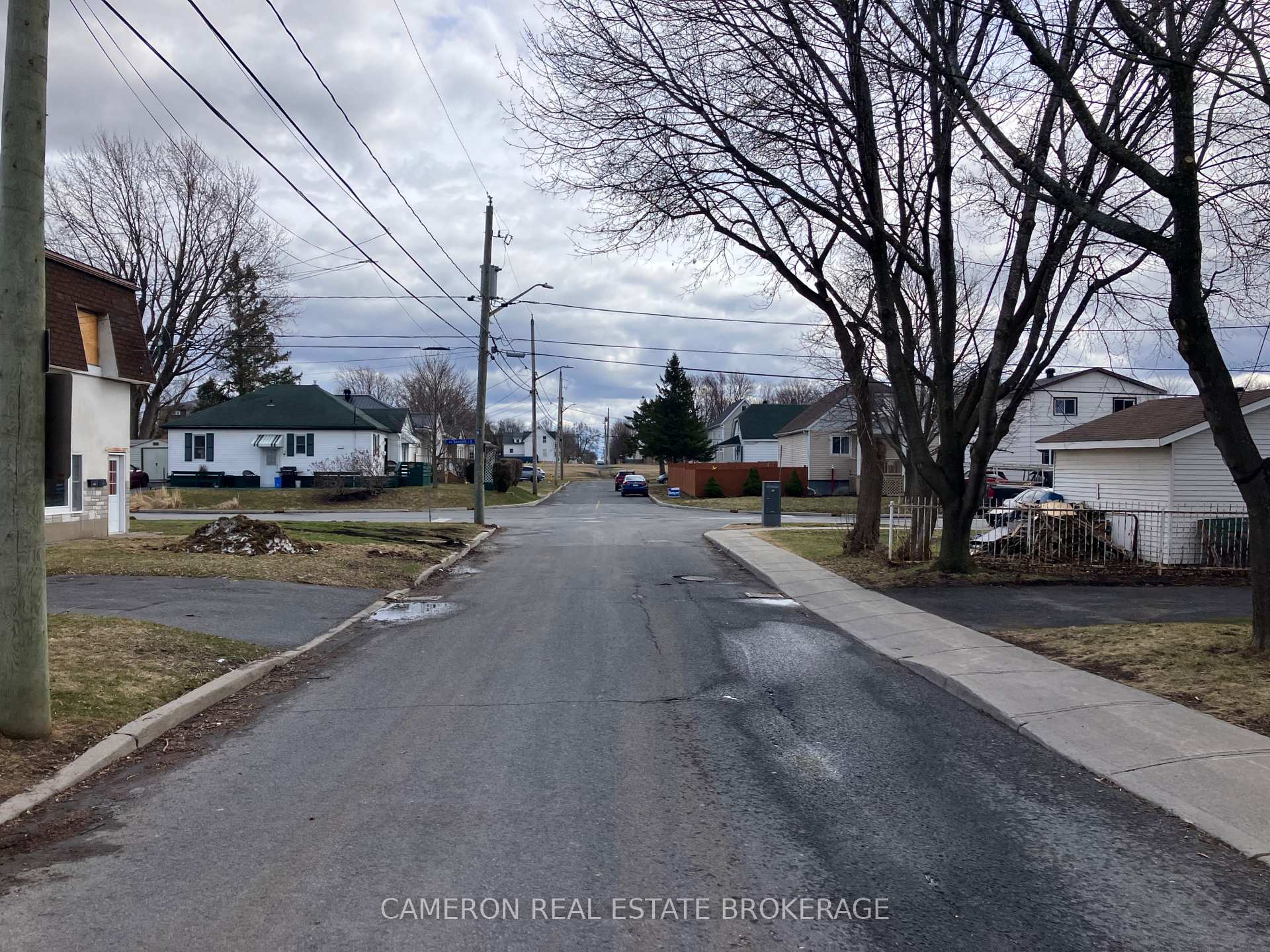 Photo 3 of 715-715A Amelia Street, Cornwall — HOMEH