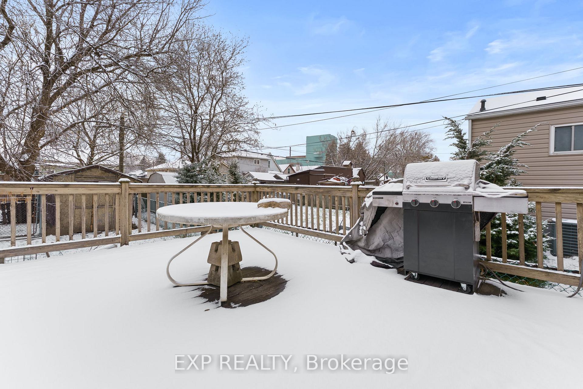 Photo 10 of 379 Strathearne Avenue W, Hamilton, Homeside — HOMEH