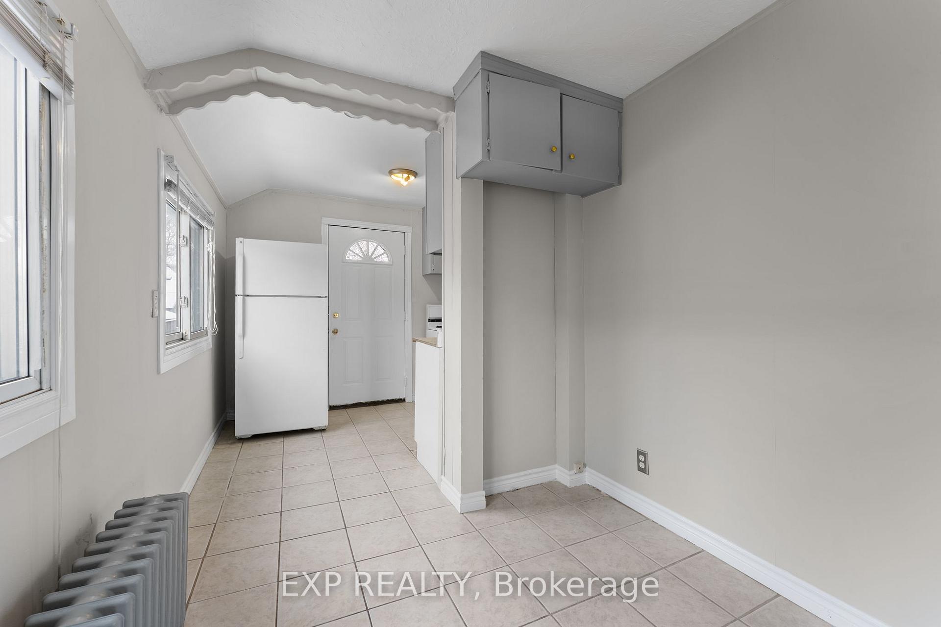Photo 15 of 379 Strathearne Avenue W, Hamilton, Homeside — HOMEH