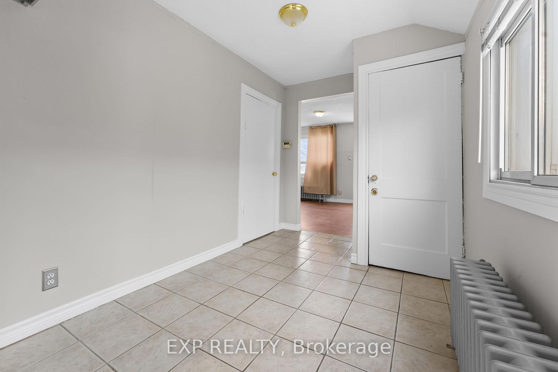 Photo 16 of 379 Strathearne Avenue W, Hamilton, Homeside — HOMEH