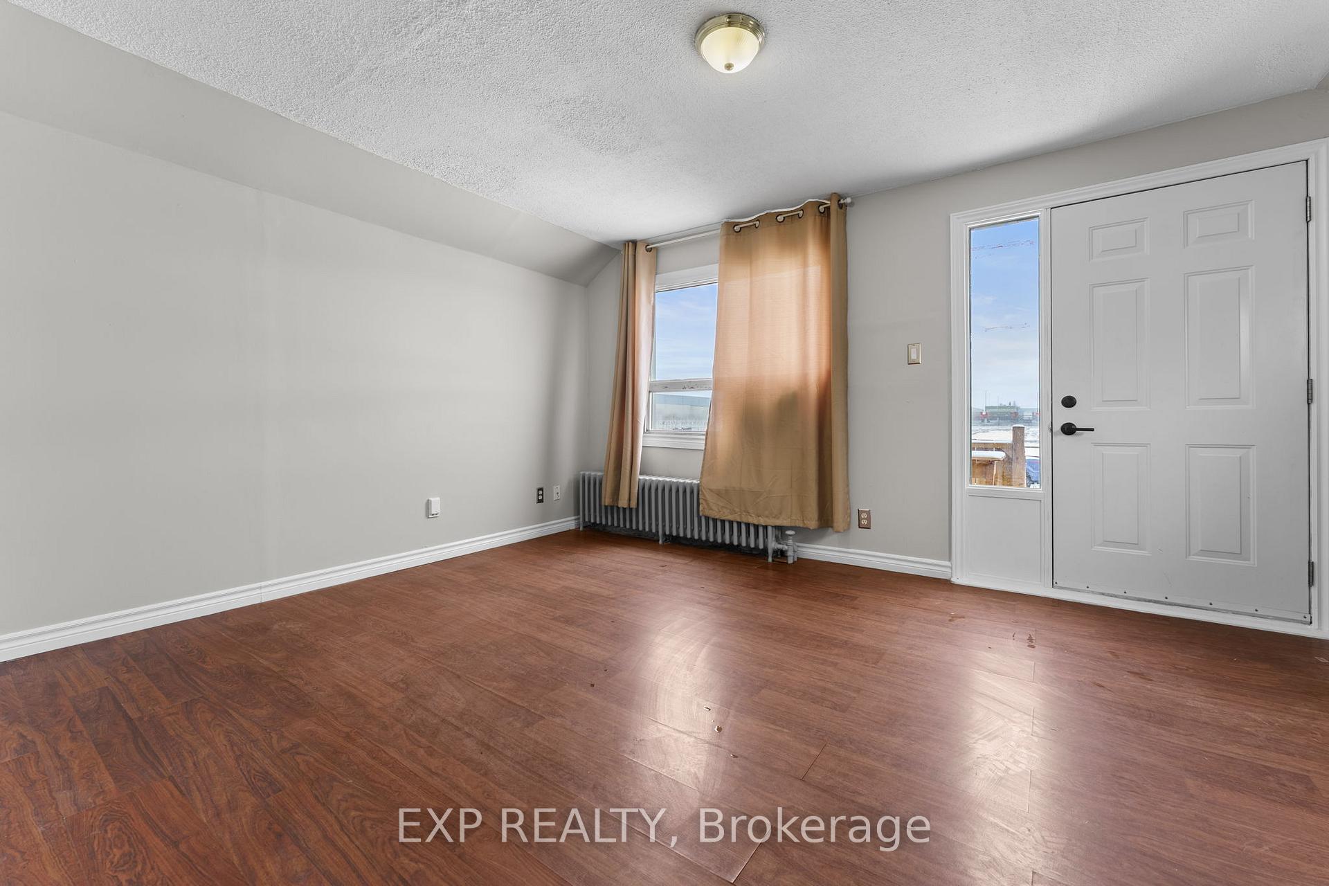 Photo 19 of 379 Strathearne Avenue W, Hamilton, Homeside — HOMEH