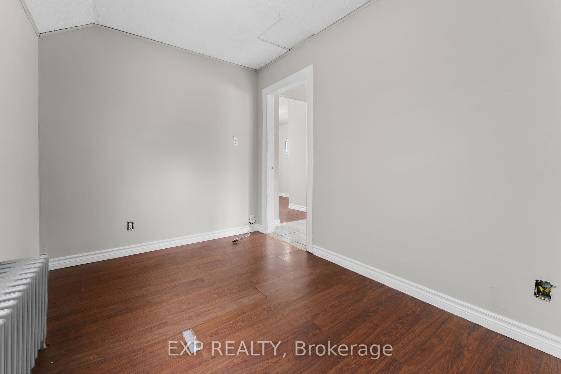 Photo 20 of 379 Strathearne Avenue W, Hamilton, Homeside — HOMEH