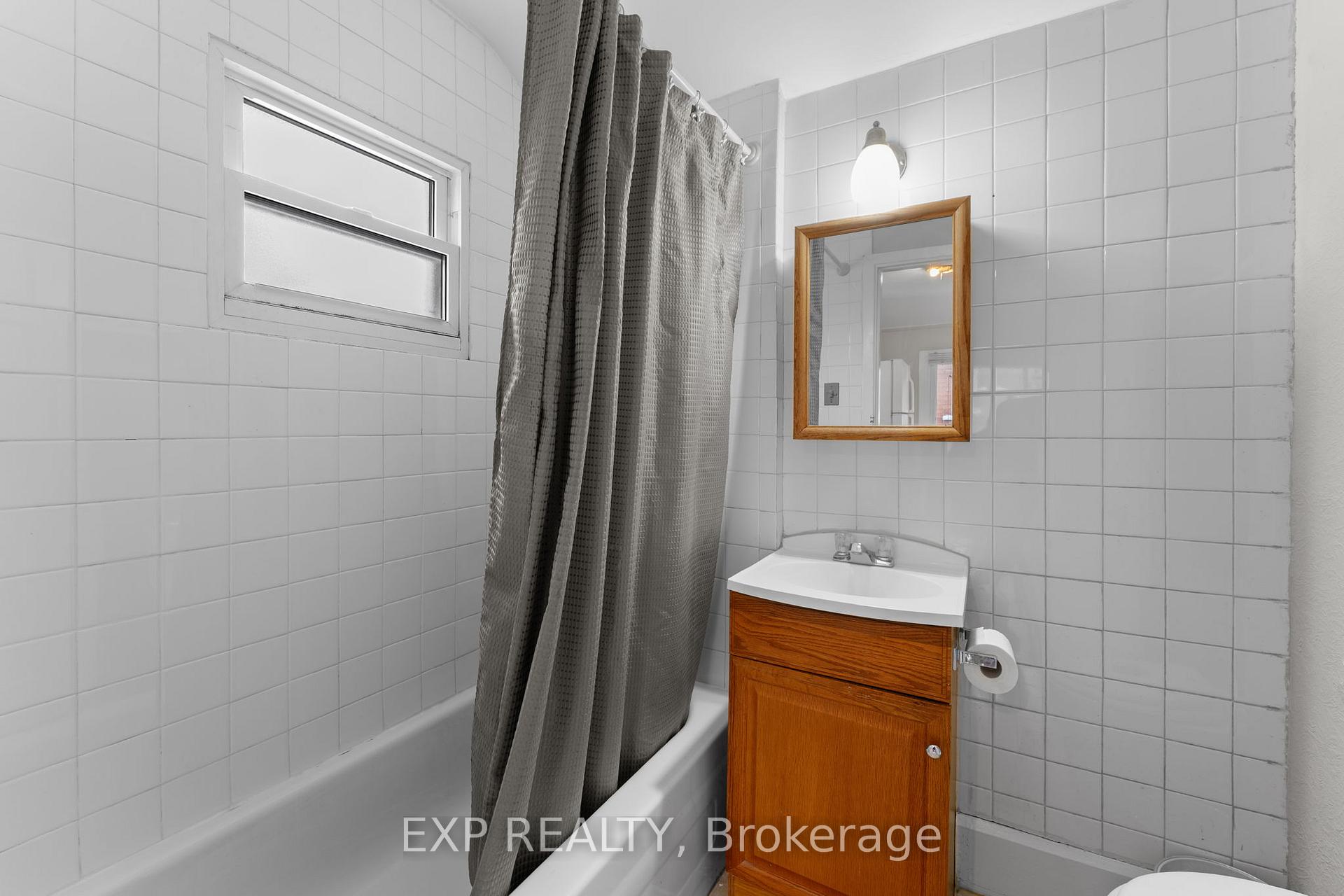 Photo 25 of 379 Strathearne Avenue W, Hamilton, Homeside — HOMEH