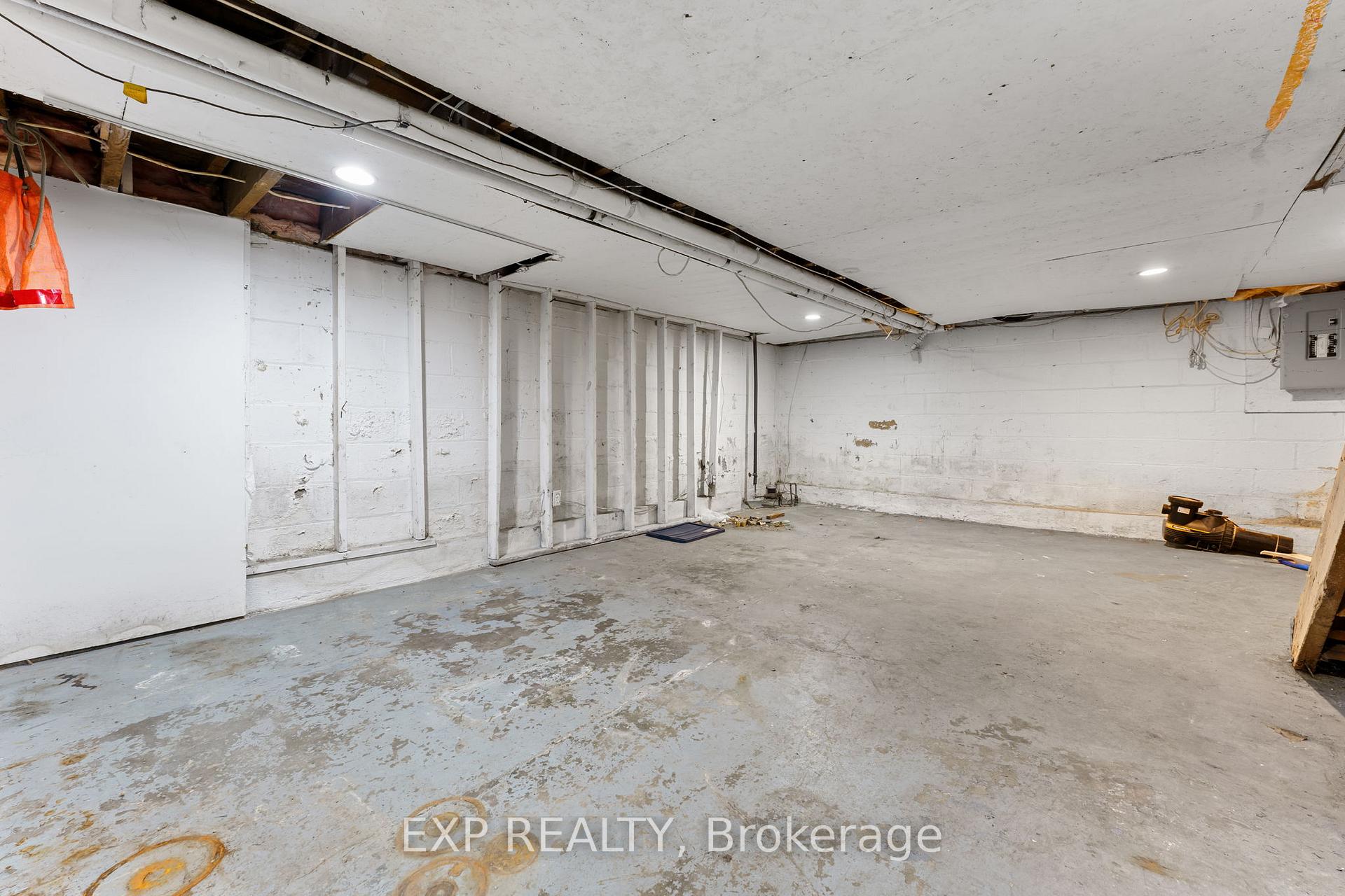 Photo 28 of 379 Strathearne Avenue W, Hamilton, Homeside — HOMEH