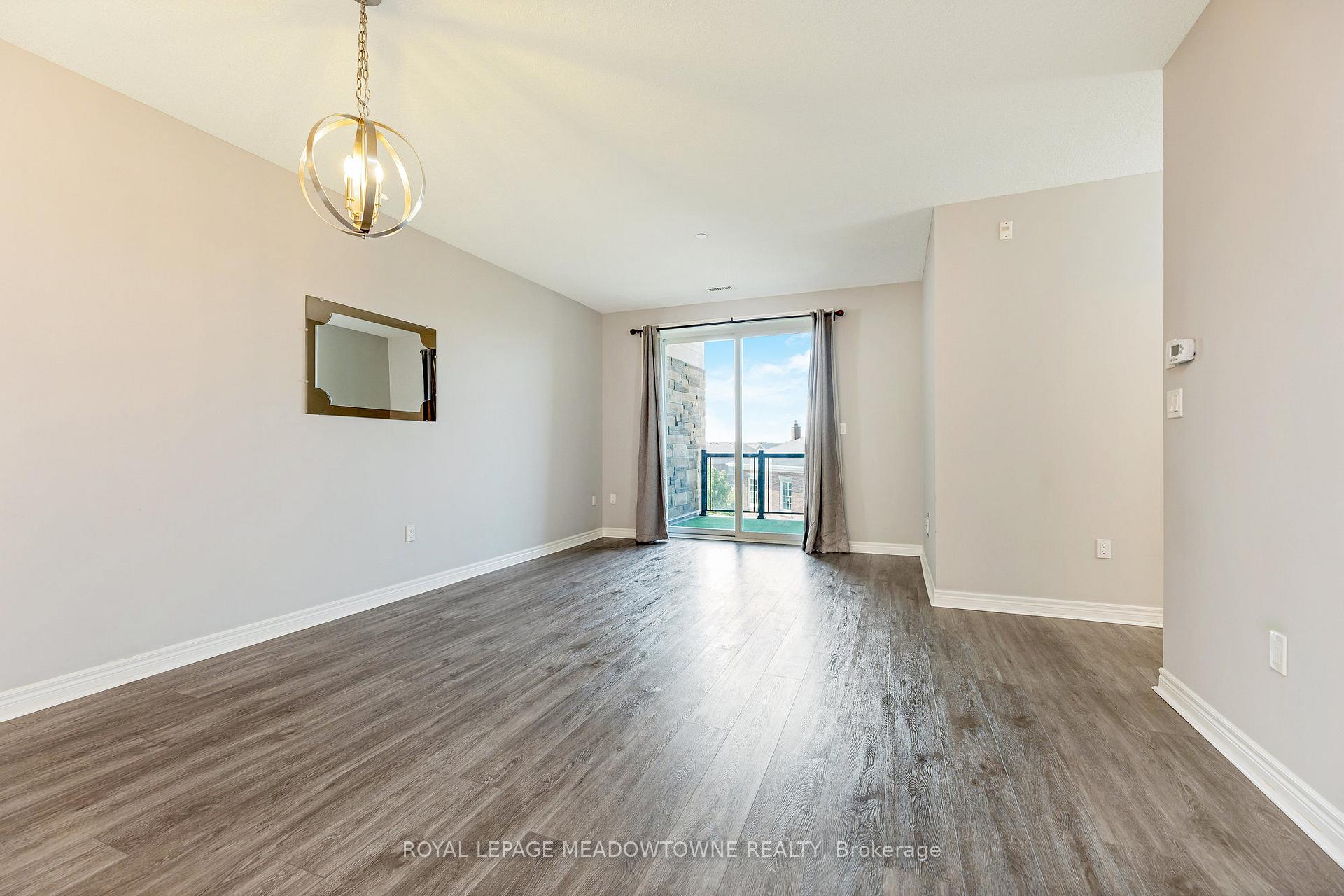 Photo 5 of Unit 310, 33 Whitmer Street, Milton, Scott — HOMEH