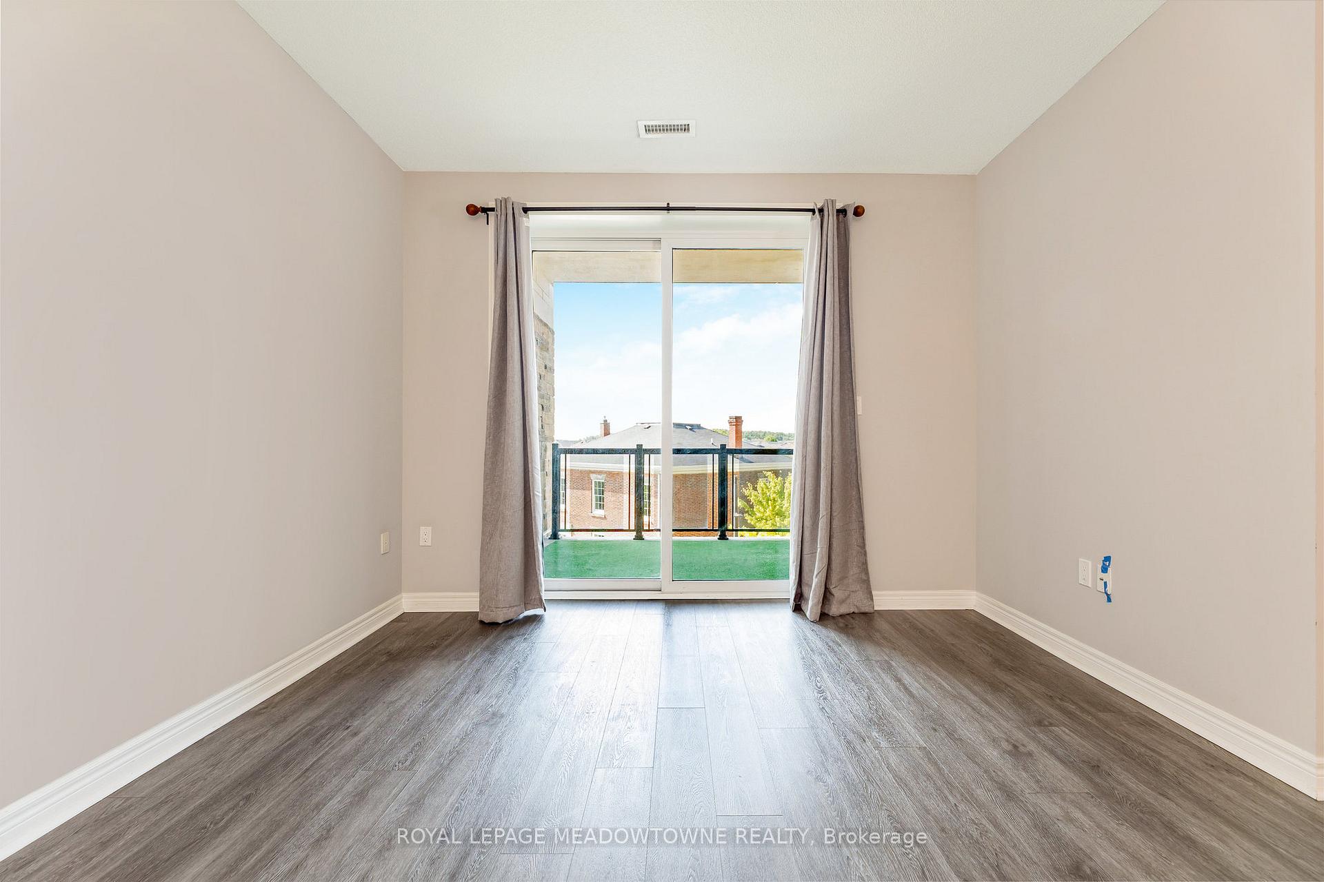 Photo 29 of Unit 310, 33 Whitmer Street, Milton, Scott — HOMEH