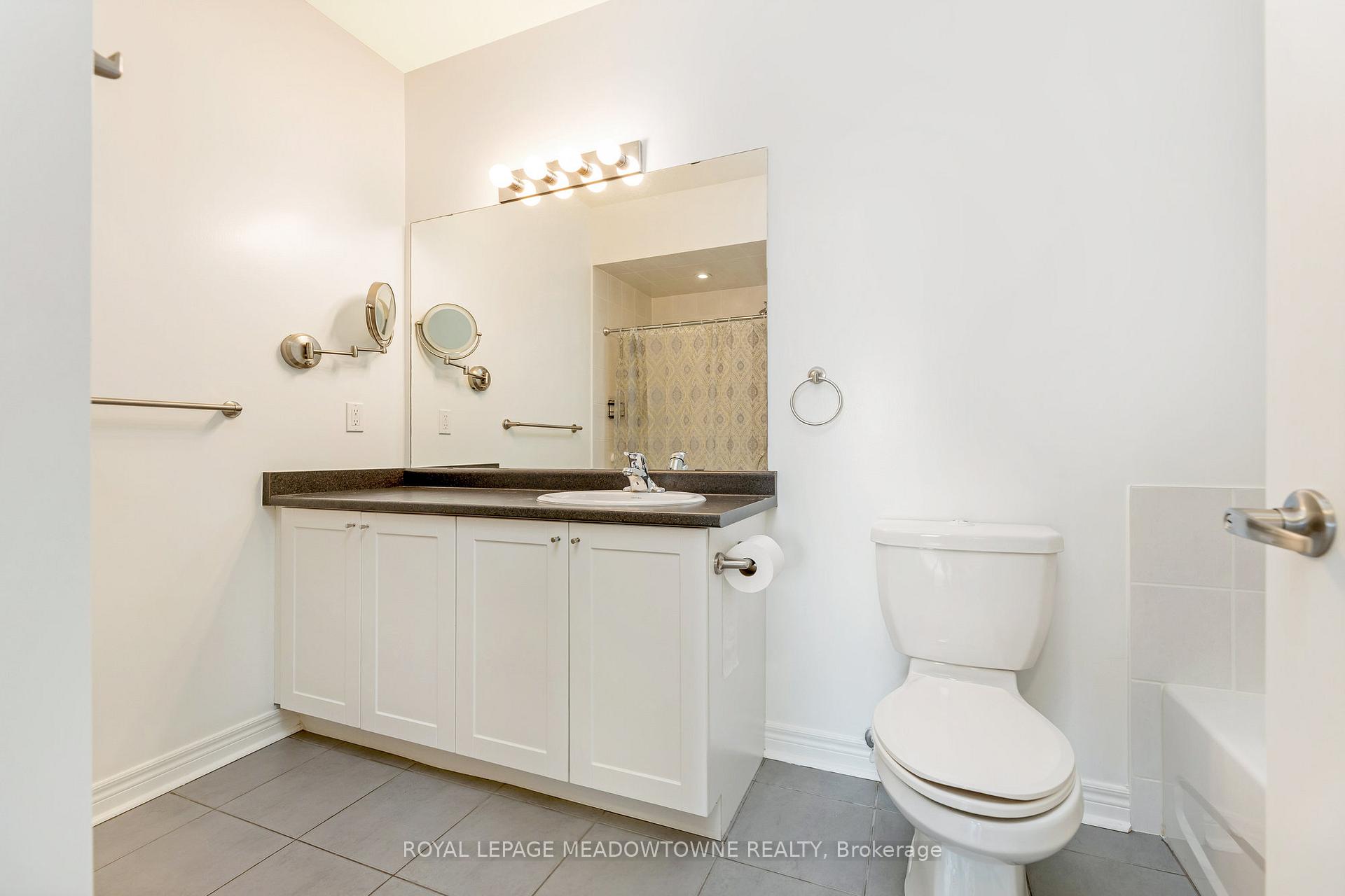 Photo 8 of Unit 310, 33 Whitmer Street, Milton, Scott — HOMEH