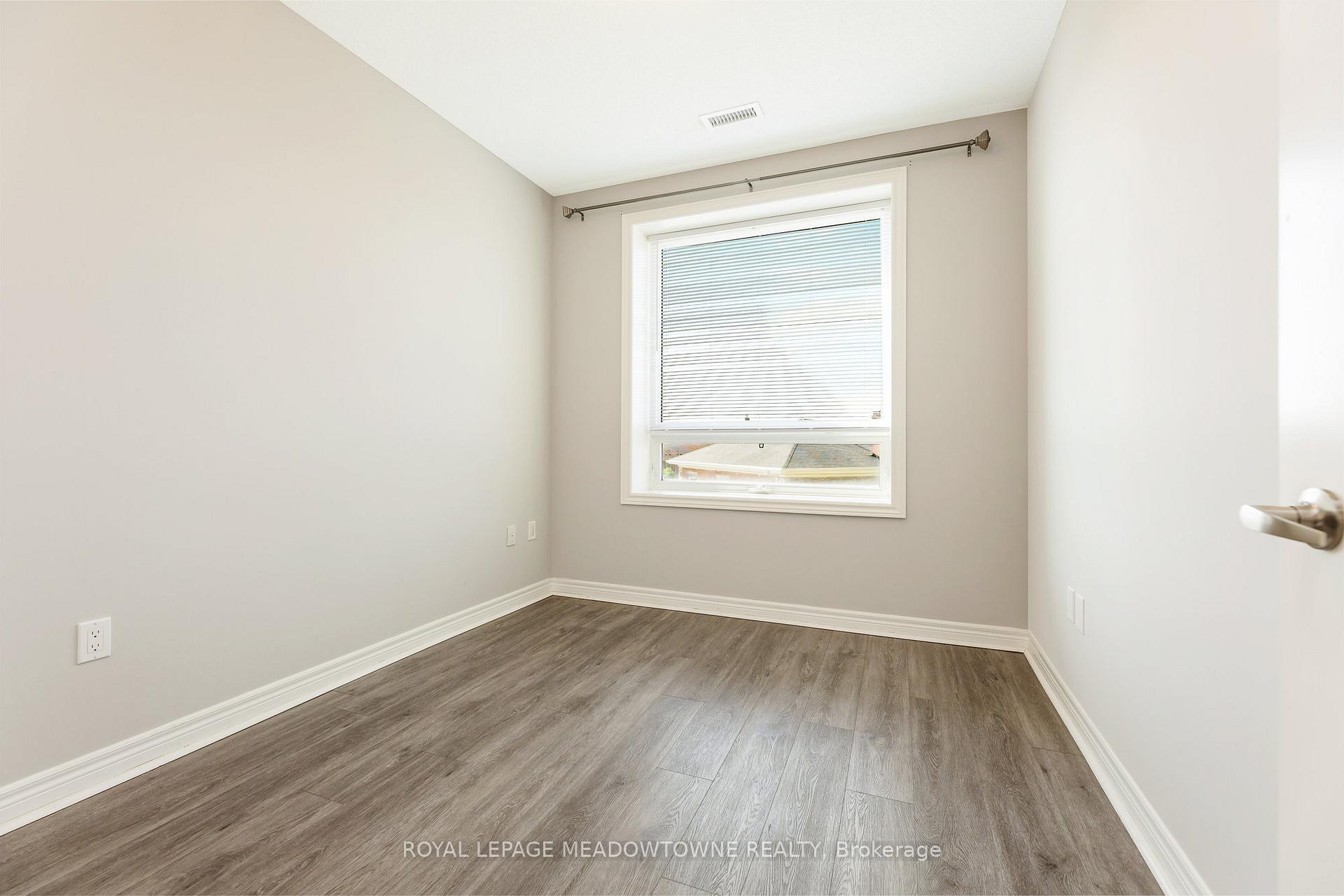 Photo 37 of Unit 310, 33 Whitmer Street, Milton, Scott — HOMEH