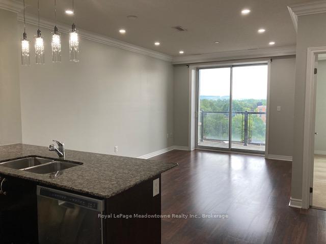 Photo 4 of Unit 623, 383 Main Street, Milton, Old Milton — HOMEH