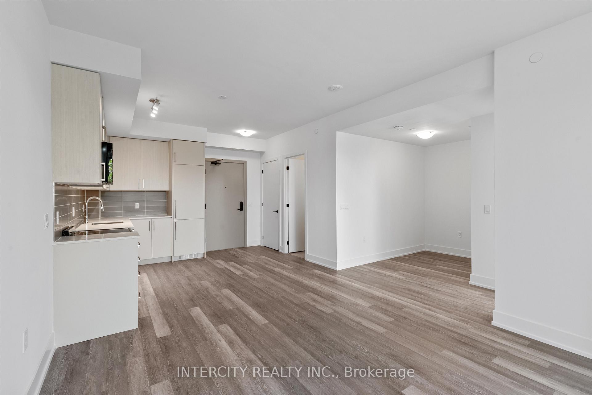 Photo 7 of Unit 322, 2075 King Road, King, King City — HOMEH