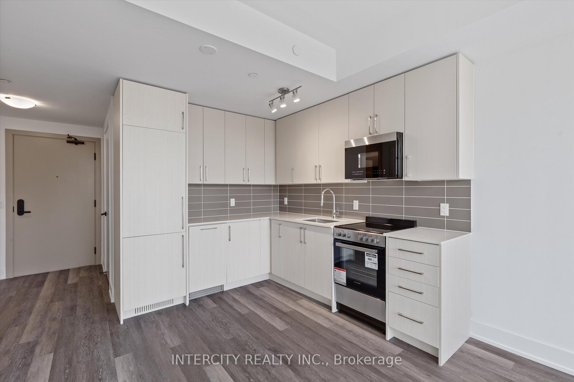 Photo 9 of Unit 317, 2075 King Road, King, King City — HOMEH