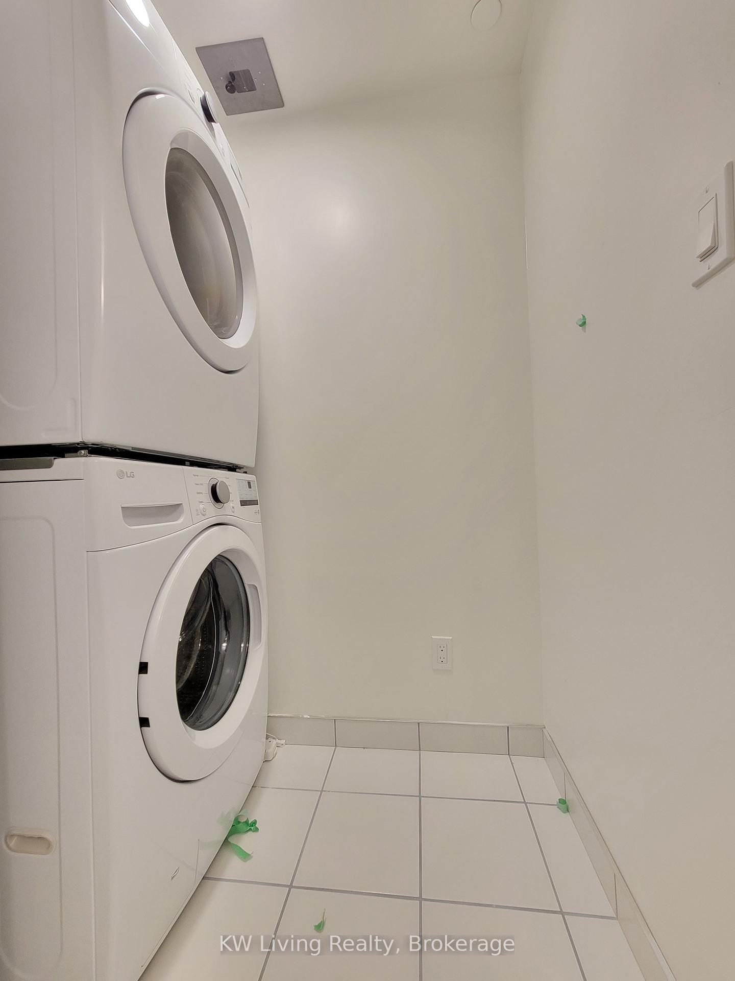 Photo 4 of Unit 720, 38 Simcoe Promenade, Markham, Unionville — HOMEH
