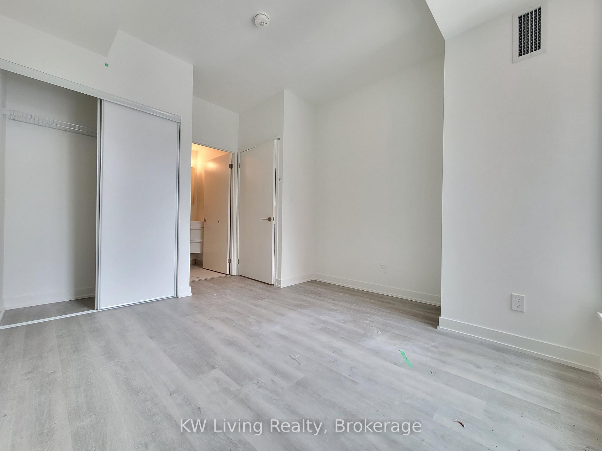 Photo 5 of Unit 720, 38 Simcoe Promenade, Markham, Unionville — HOMEH