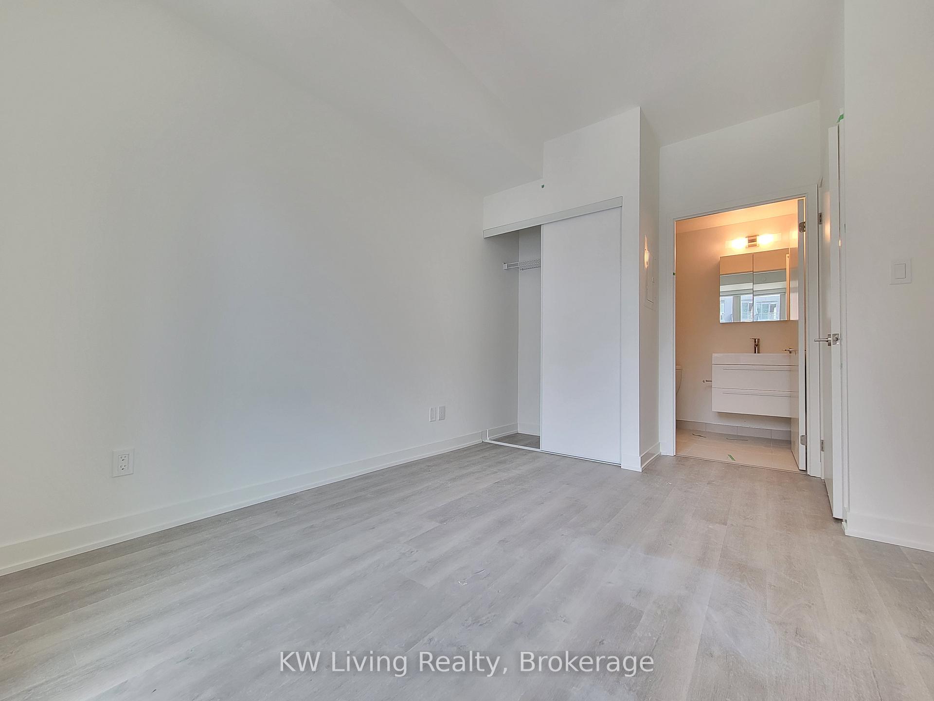 Photo 8 of Unit 720, 38 Simcoe Promenade, Markham, Unionville — HOMEH