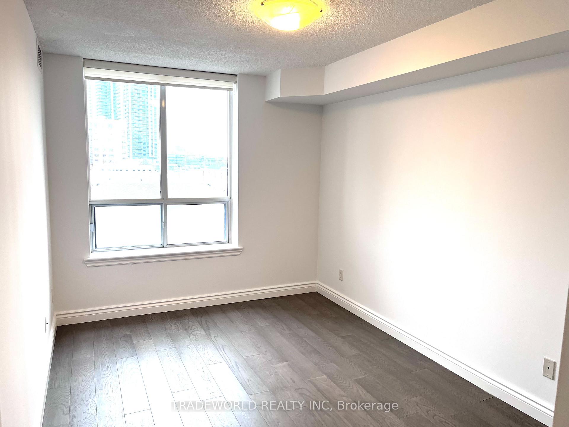 Photo 4 of Unit 706, 51 Times Avenue, Markham, Commerce Valley — HOMEH