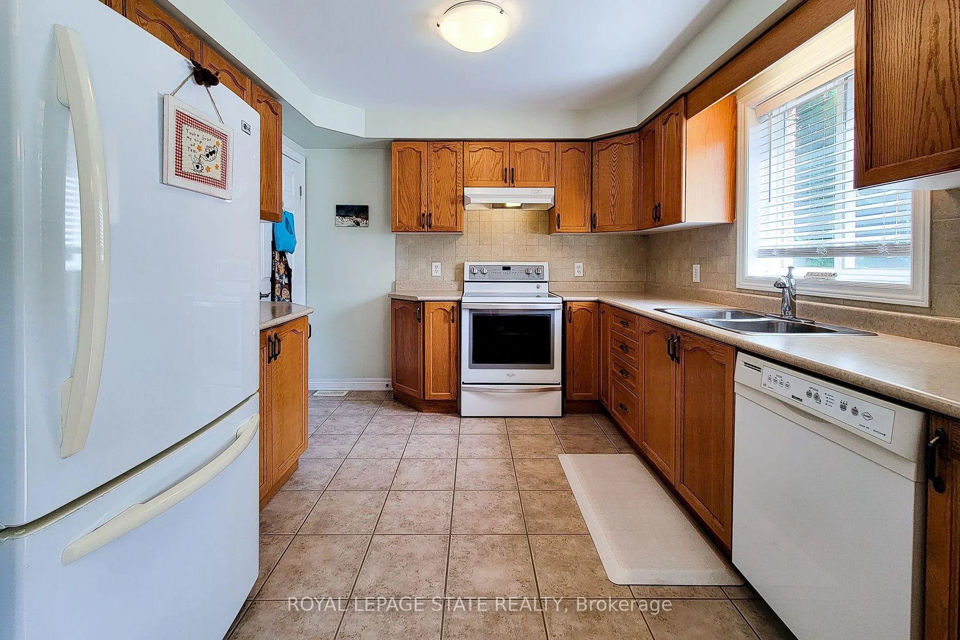 Photo 23 of Unit 9, 78 Peachwood Crescent, Hamilton, Stoney Creek — HOMEH