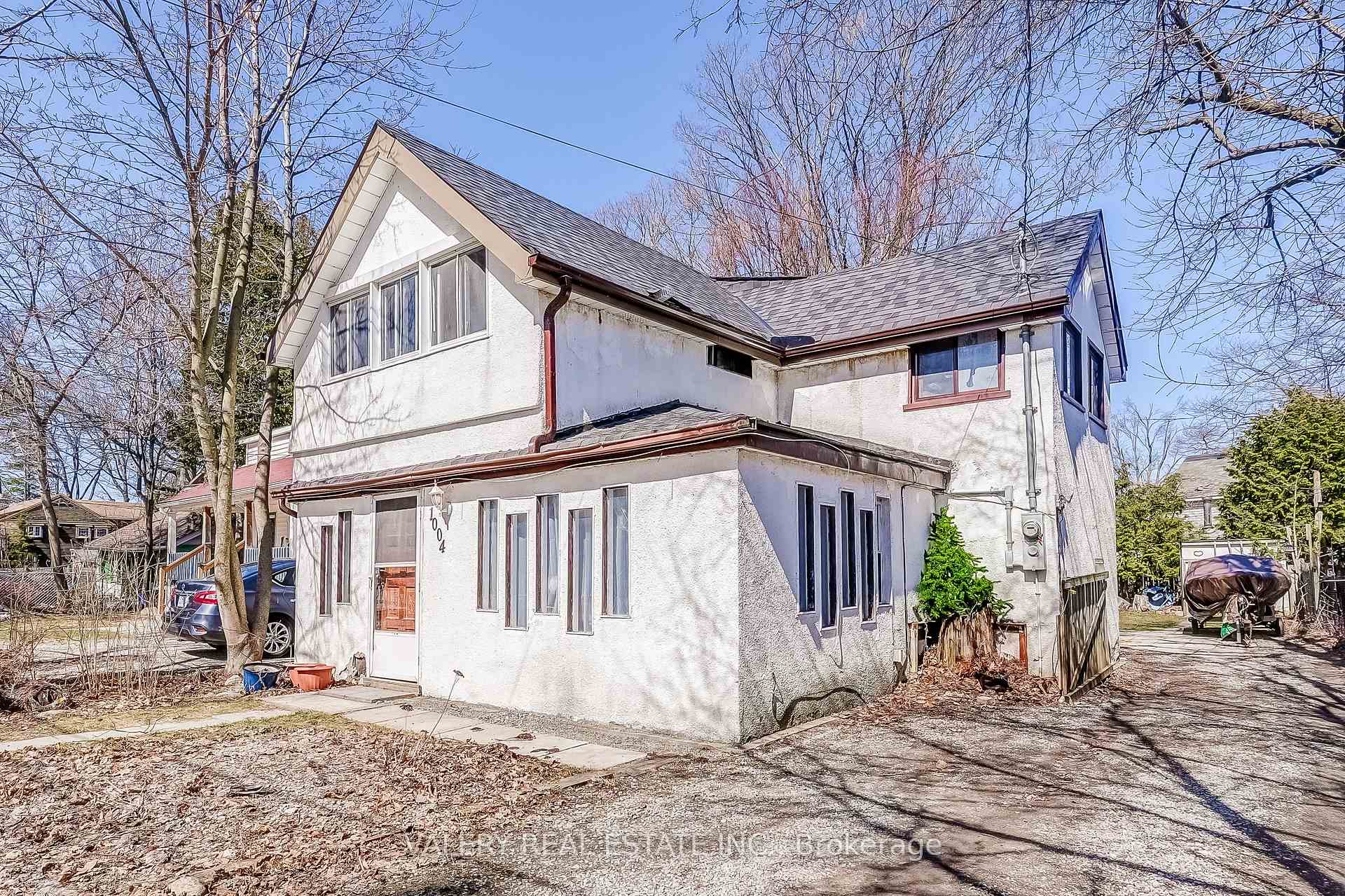 Photo 2 of 1004 Lake Drive E, Georgina, Sutton & Jackson's Point — HOMEH
