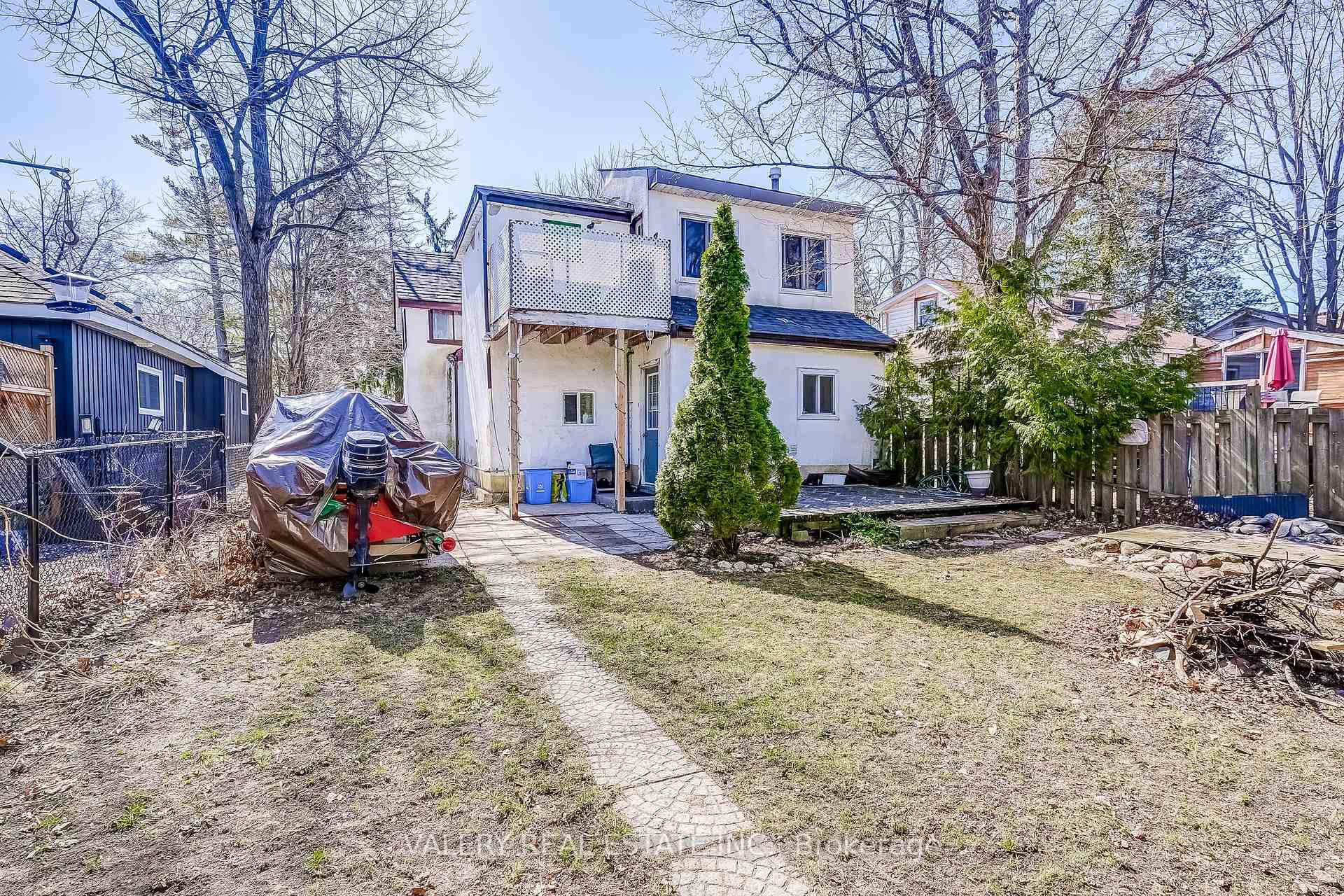Photo 5 of 1004 Lake Drive E, Georgina, Sutton & Jackson's Point — HOMEH