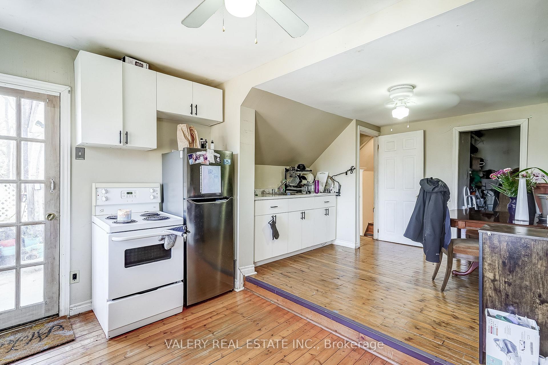 Photo 12 of 1004 Lake Drive E, Georgina, Sutton & Jackson's Point — HOMEH