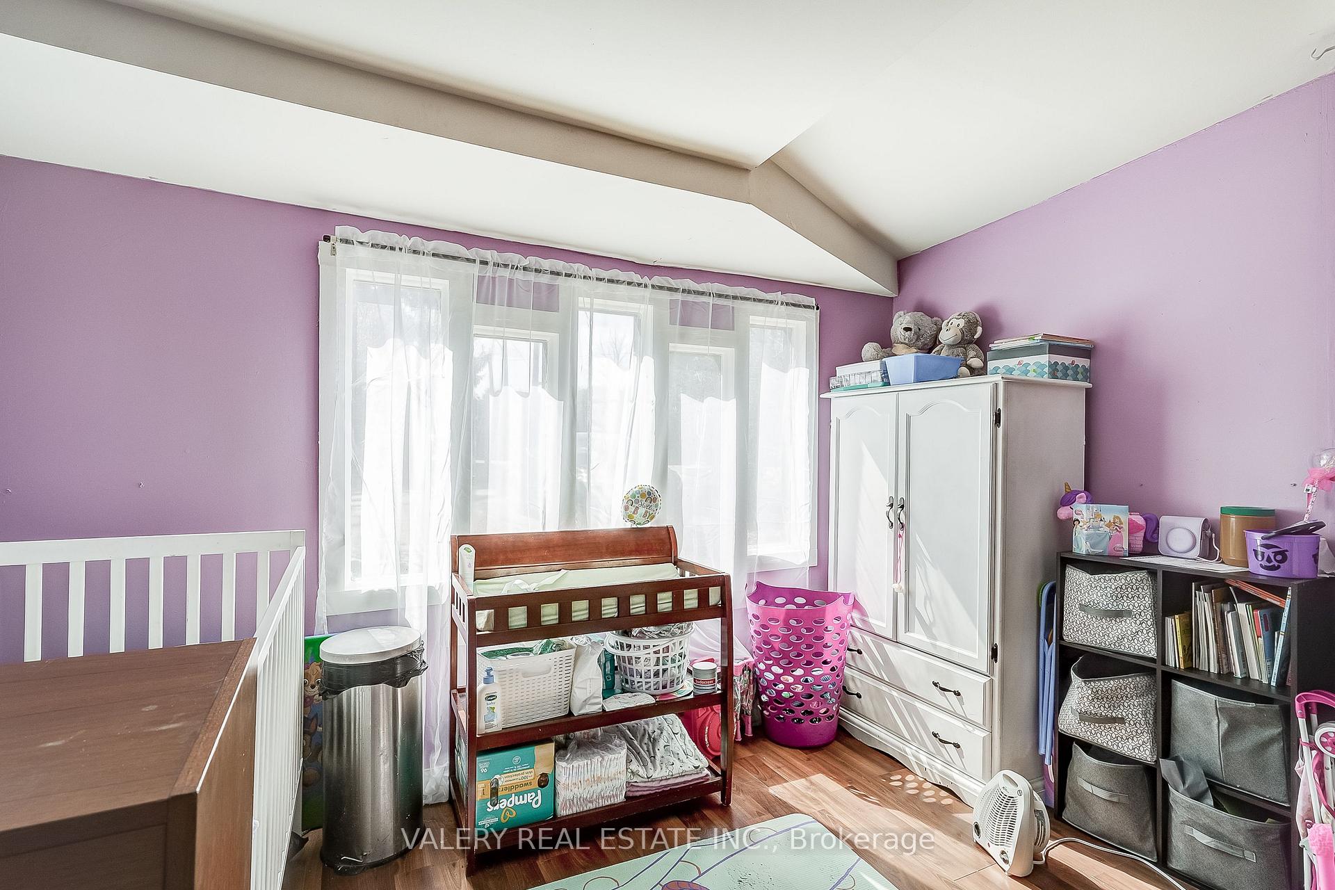 Photo 15 of 1004 Lake Drive E, Georgina, Sutton & Jackson's Point — HOMEH