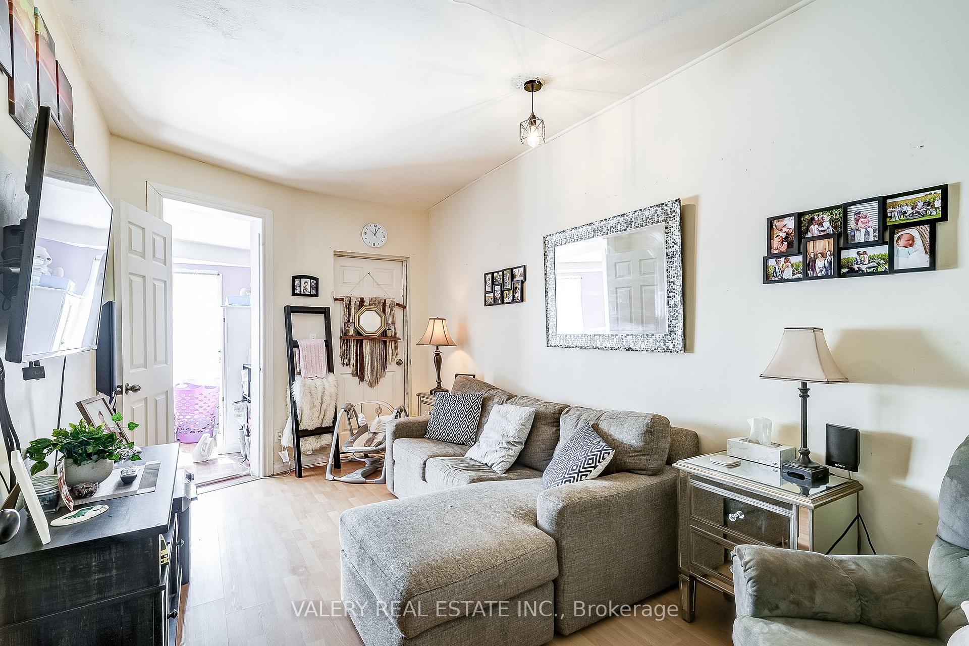 Photo 16 of 1004 Lake Drive E, Georgina, Sutton & Jackson's Point — HOMEH