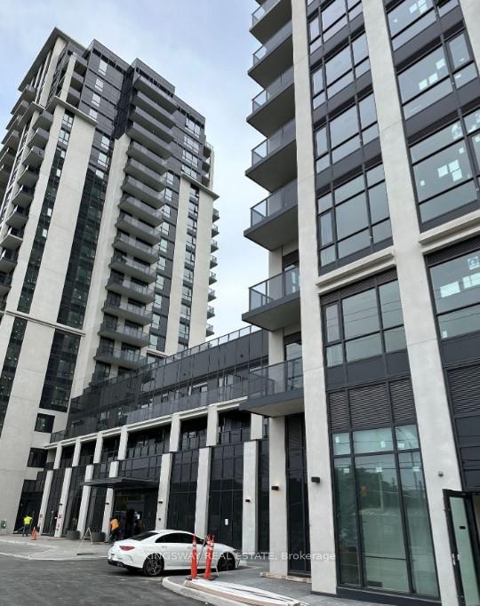Front of Unit 1207W, 202 Burnhamthorpe Road E