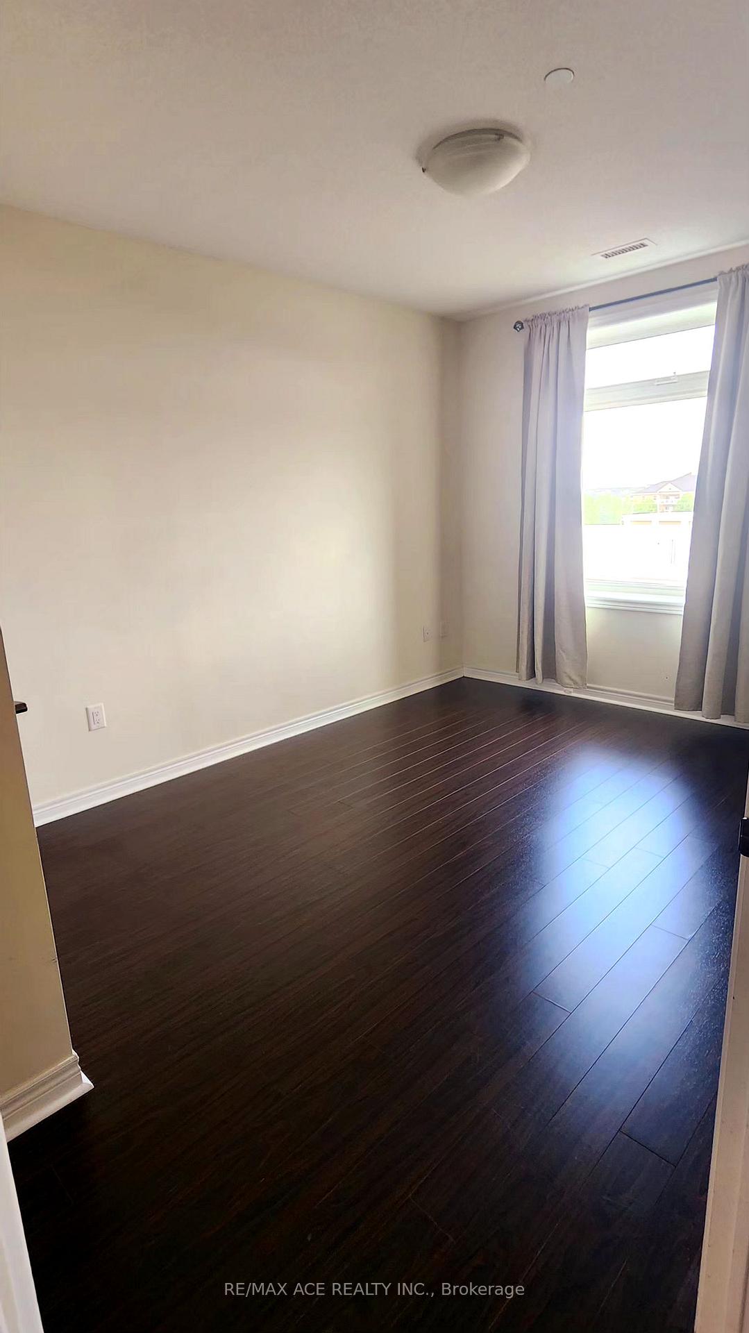 Photo 7 of Unit 533, 7325 Markham Road, Markham, Cedarwood — HOMEH