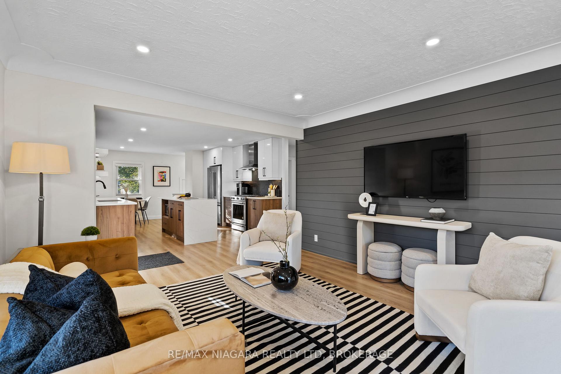 Photo 13 of 38 Stewart Street, Grimsby, Grimsby Beach — HOMEH