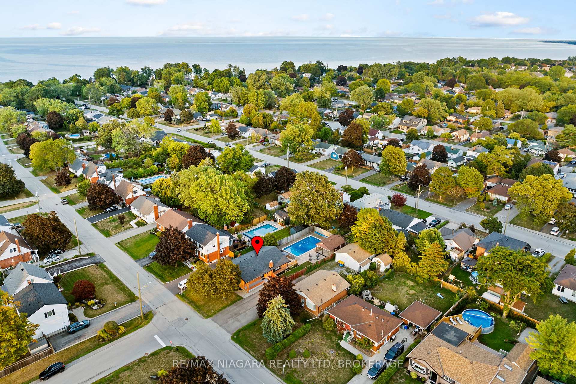 Photo 37 of 38 Stewart Street, Grimsby, Grimsby Beach — HOMEH