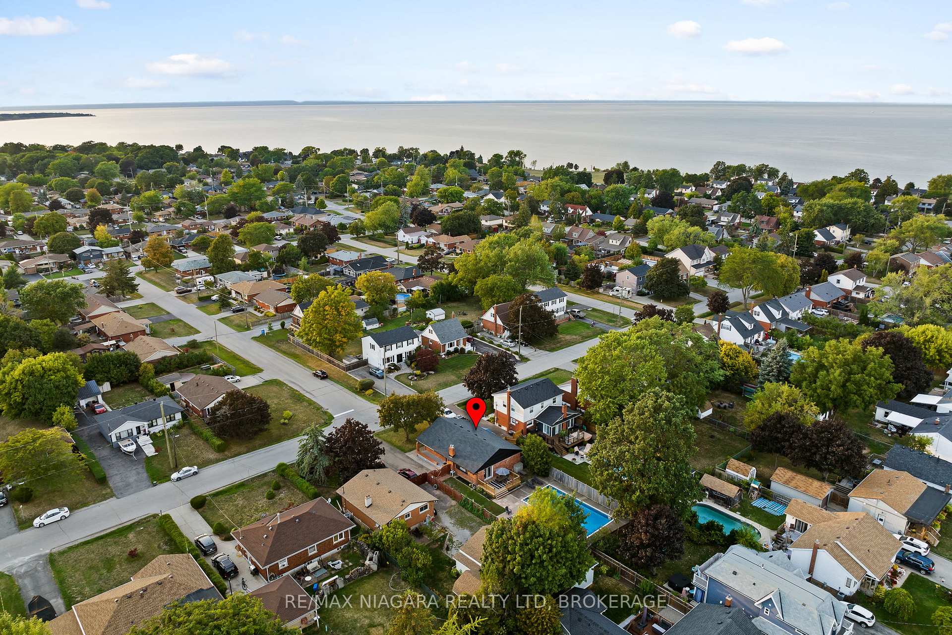 Photo 39 of 38 Stewart Street, Grimsby, Grimsby Beach — HOMEH