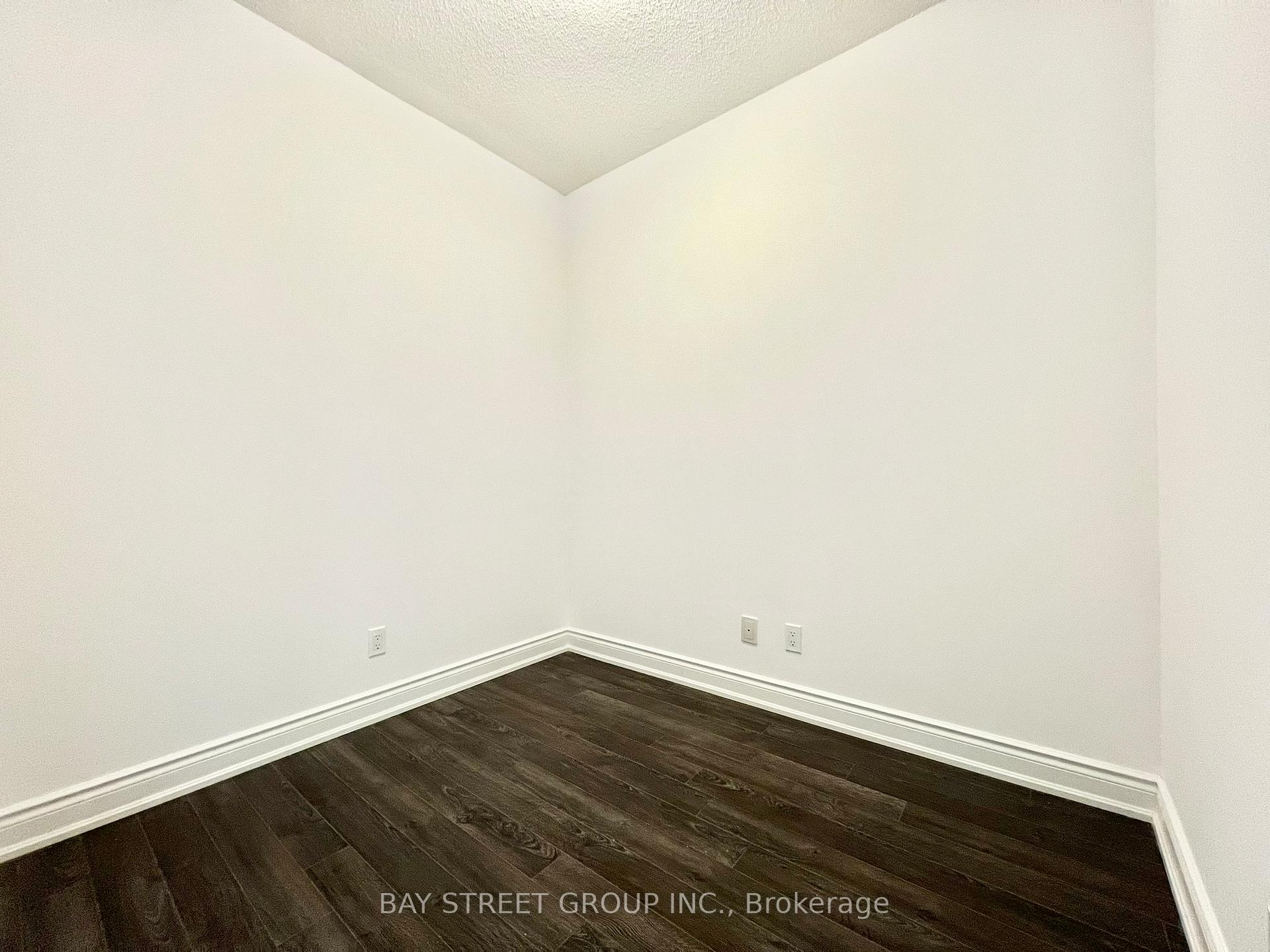 Photo 12 of Unit 1601, 38 Cedarland Drive, Markham, Unionville — HOMEH