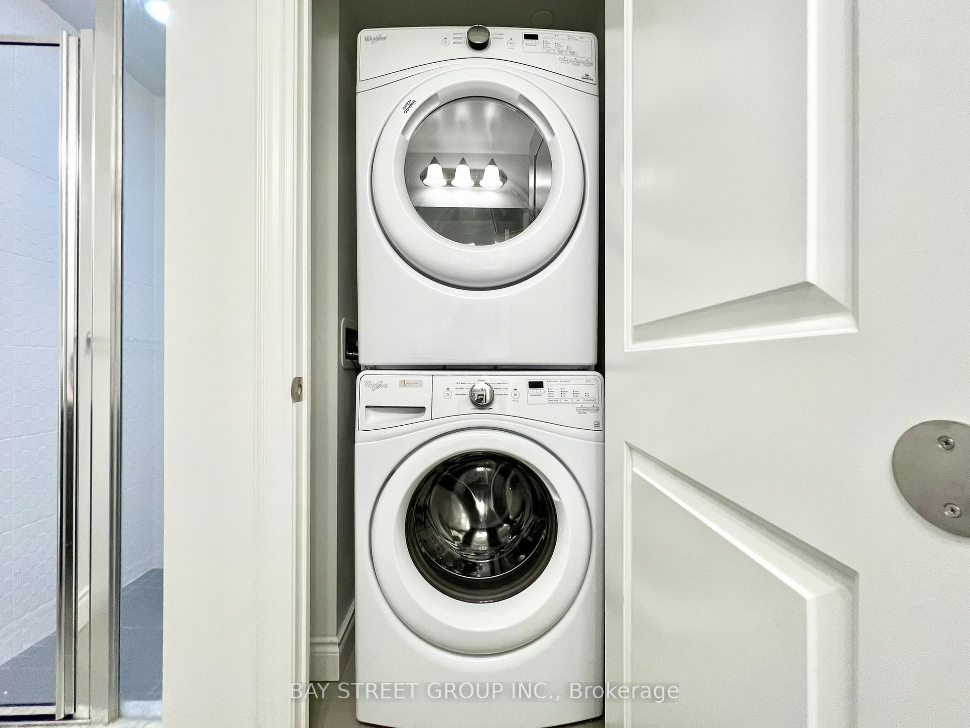 Photo 11 of Unit 1601, 38 Cedarland Drive, Markham, Unionville — HOMEH