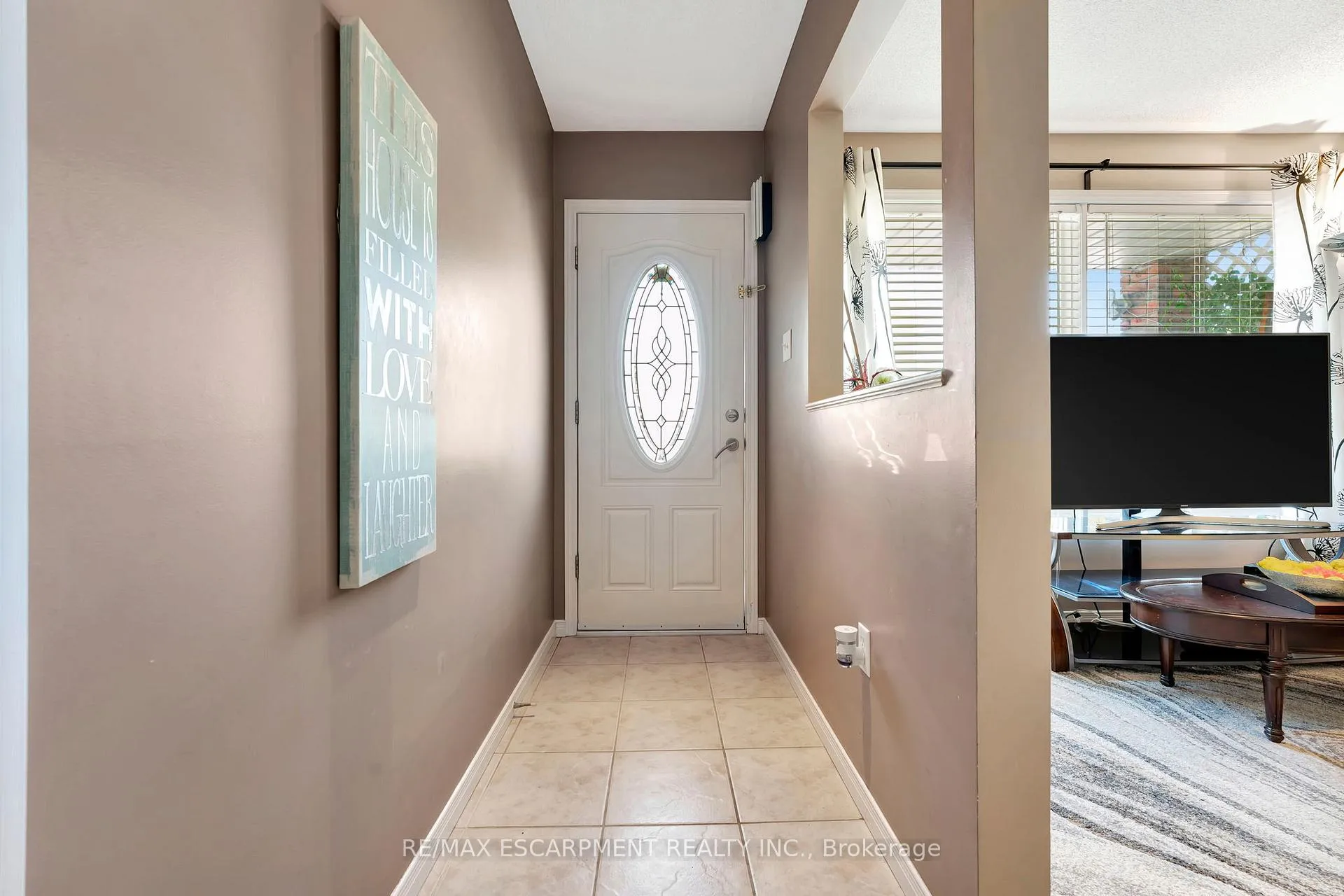 Photo 3 of 39 Marilyn Court, Hamilton, Ryckmans — HOMEH