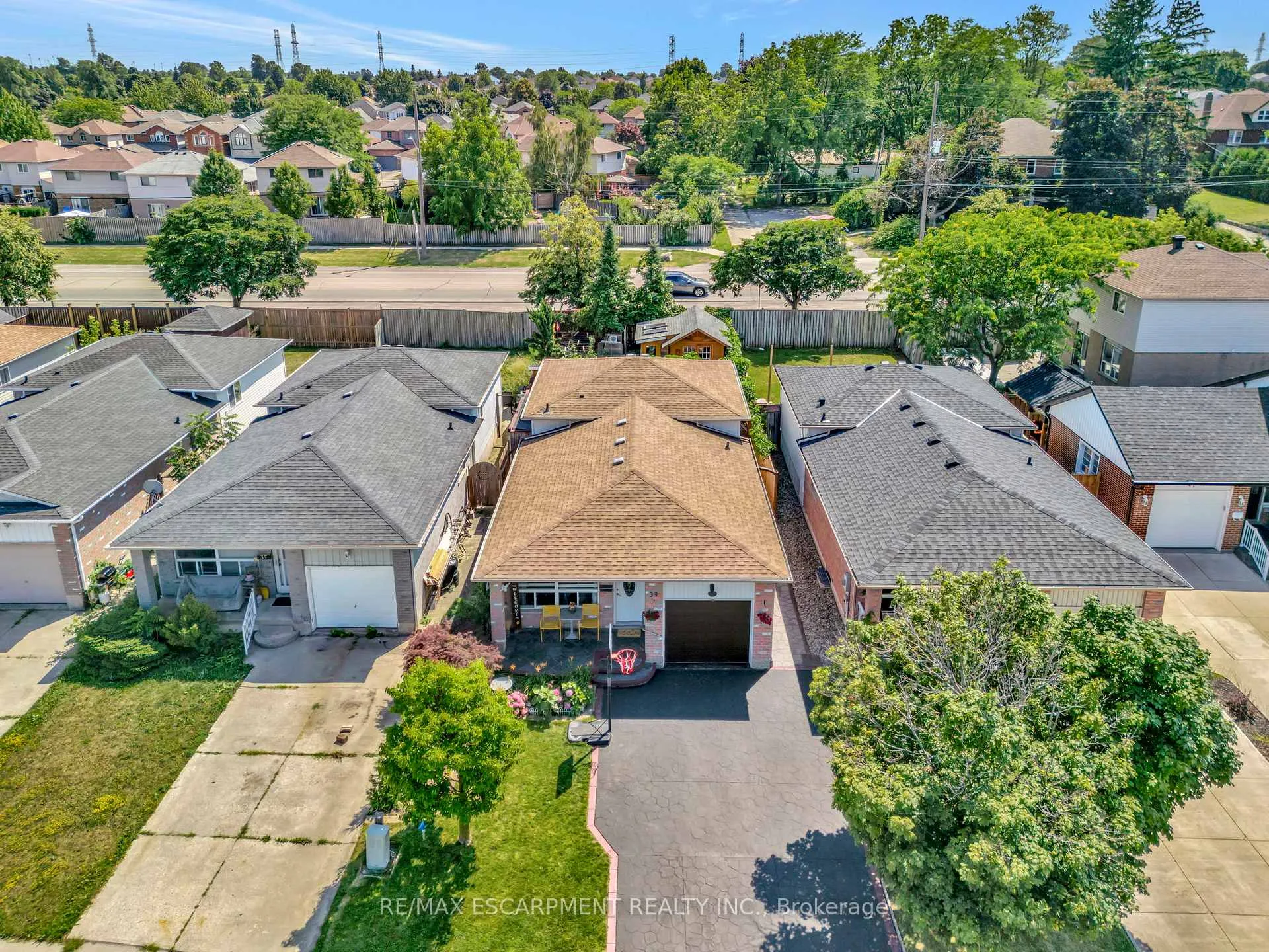 Photo 35 of 39 Marilyn Court, Hamilton, Ryckmans — HOMEH