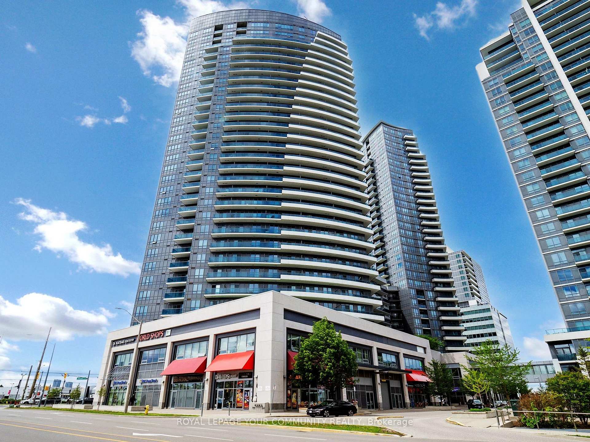Photo 3 of Unit 309, 7171 Yonge Street, Markham, Thornhill — HOMEH