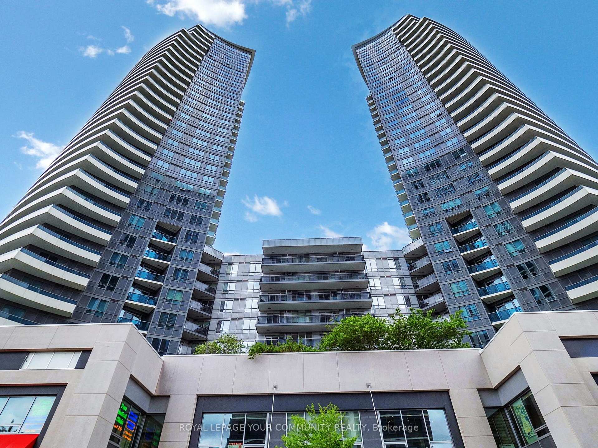 Photo 4 of Unit 309, 7171 Yonge Street, Markham, Thornhill — HOMEH