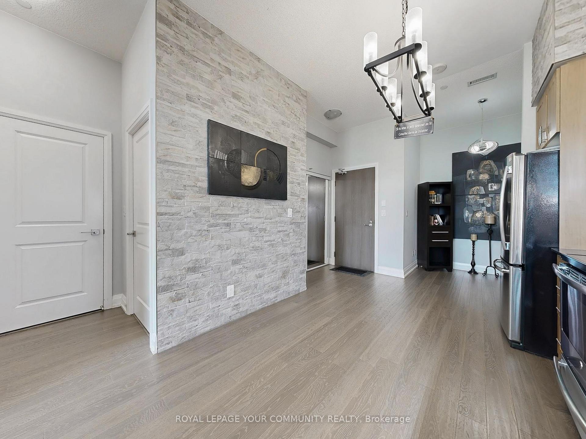 Photo 12 of Unit 309, 7171 Yonge Street, Markham, Thornhill — HOMEH