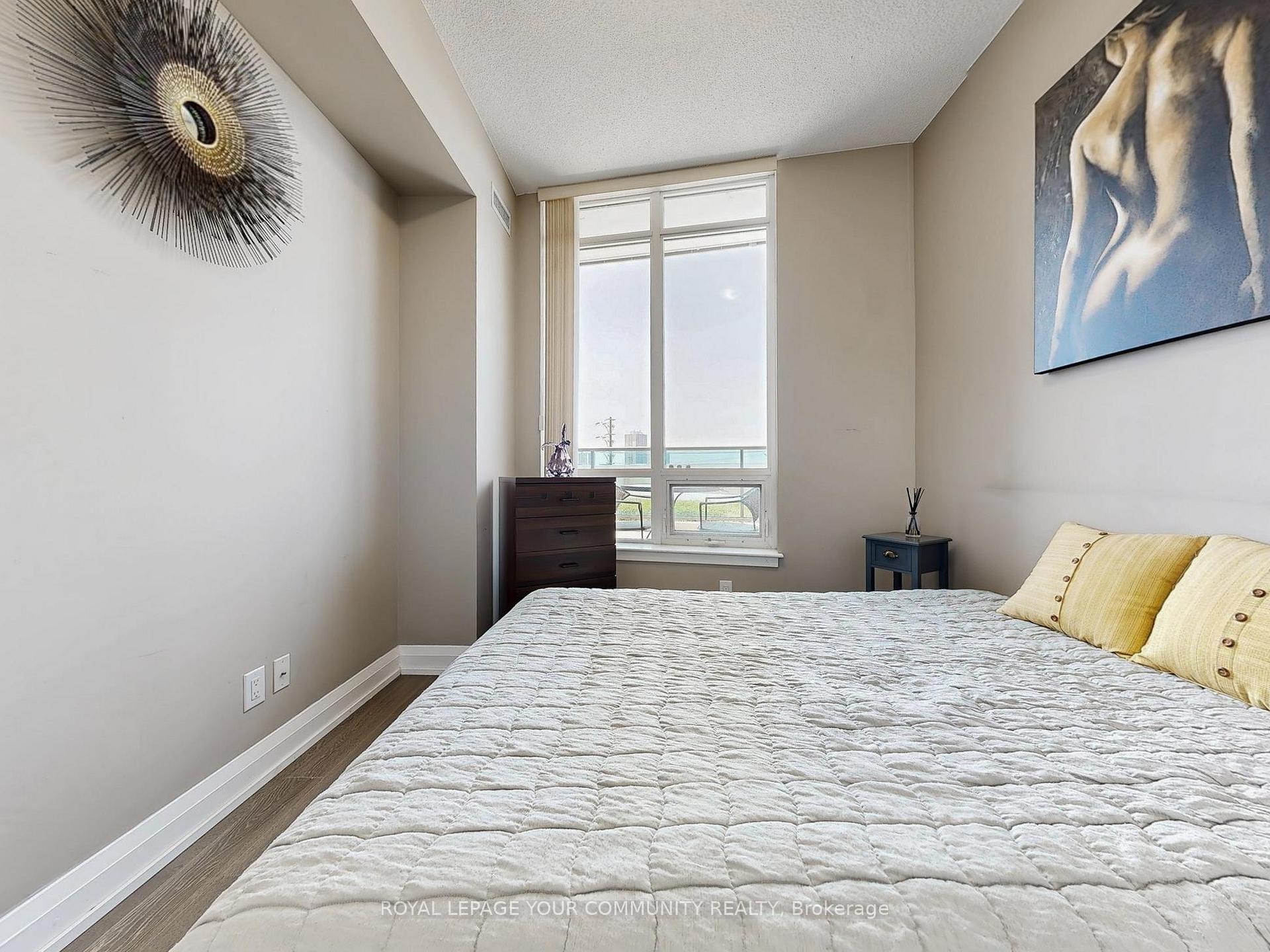 Photo 9 of Unit 309, 7171 Yonge Street, Markham, Thornhill — HOMEH