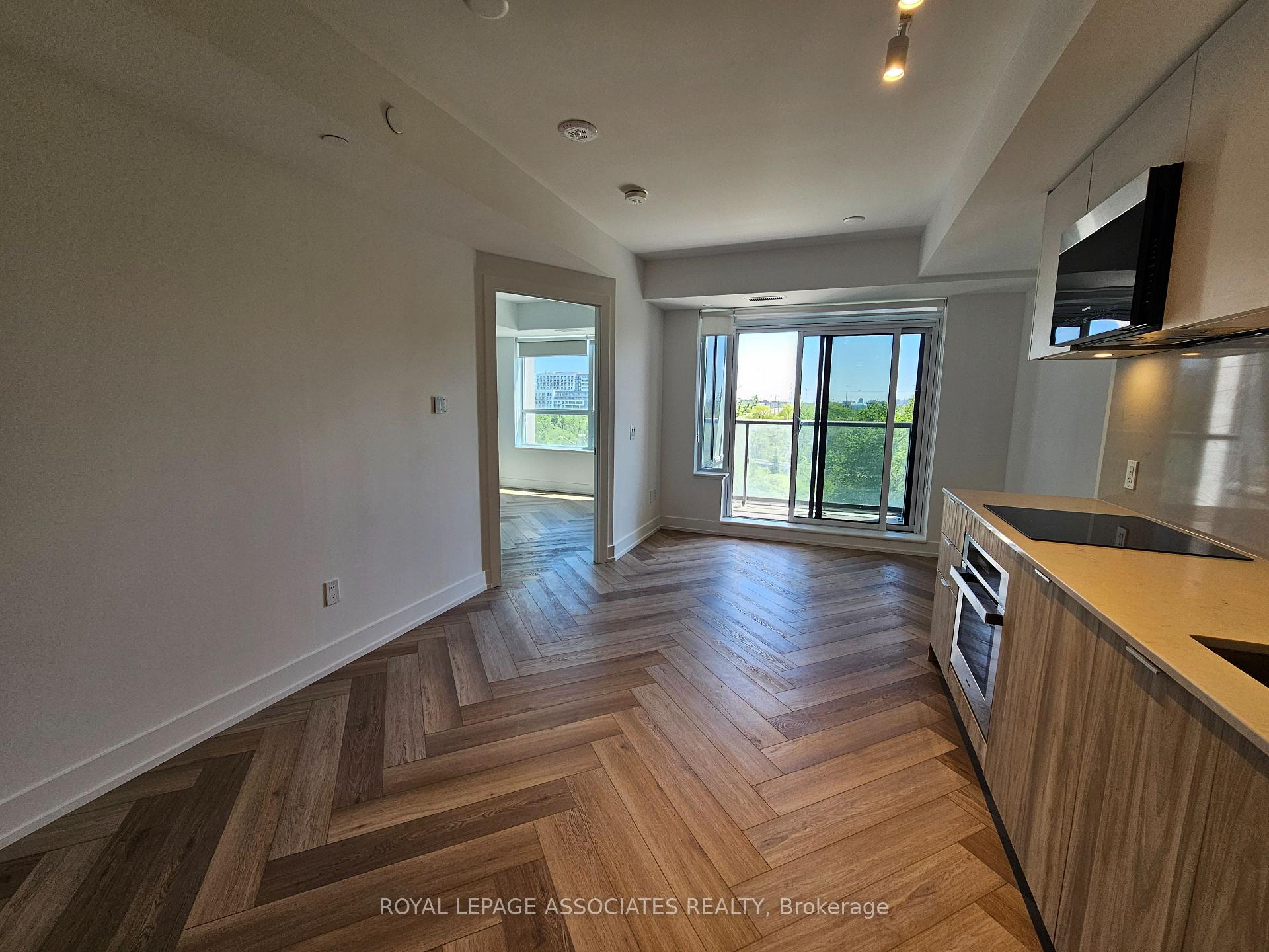 Photo 2 of Unit 717, 8 Cedarland Drive N, Markham, Unionville — HOMEH