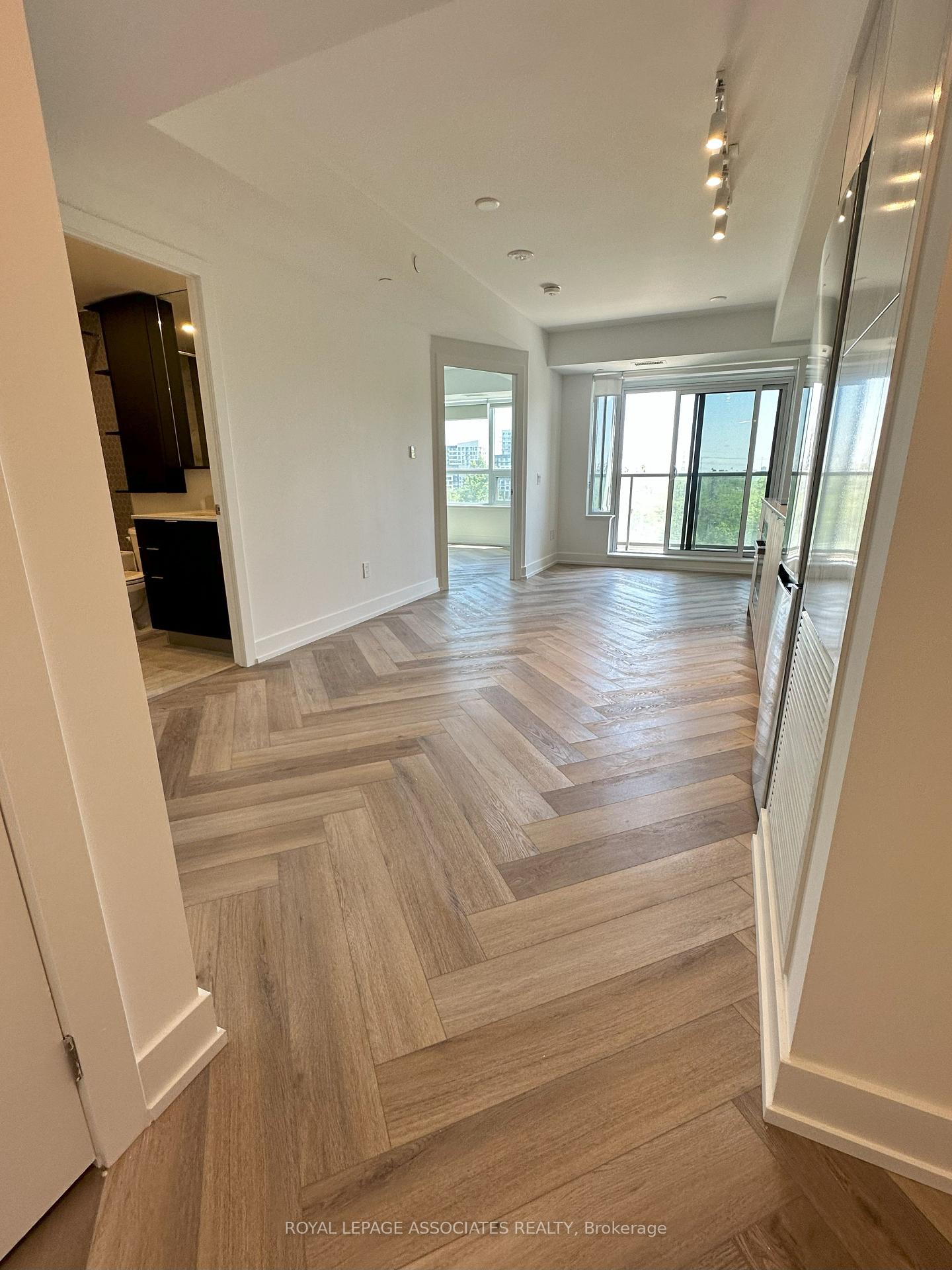Photo 15 of Unit 717, 8 Cedarland Drive N, Markham, Unionville — HOMEH