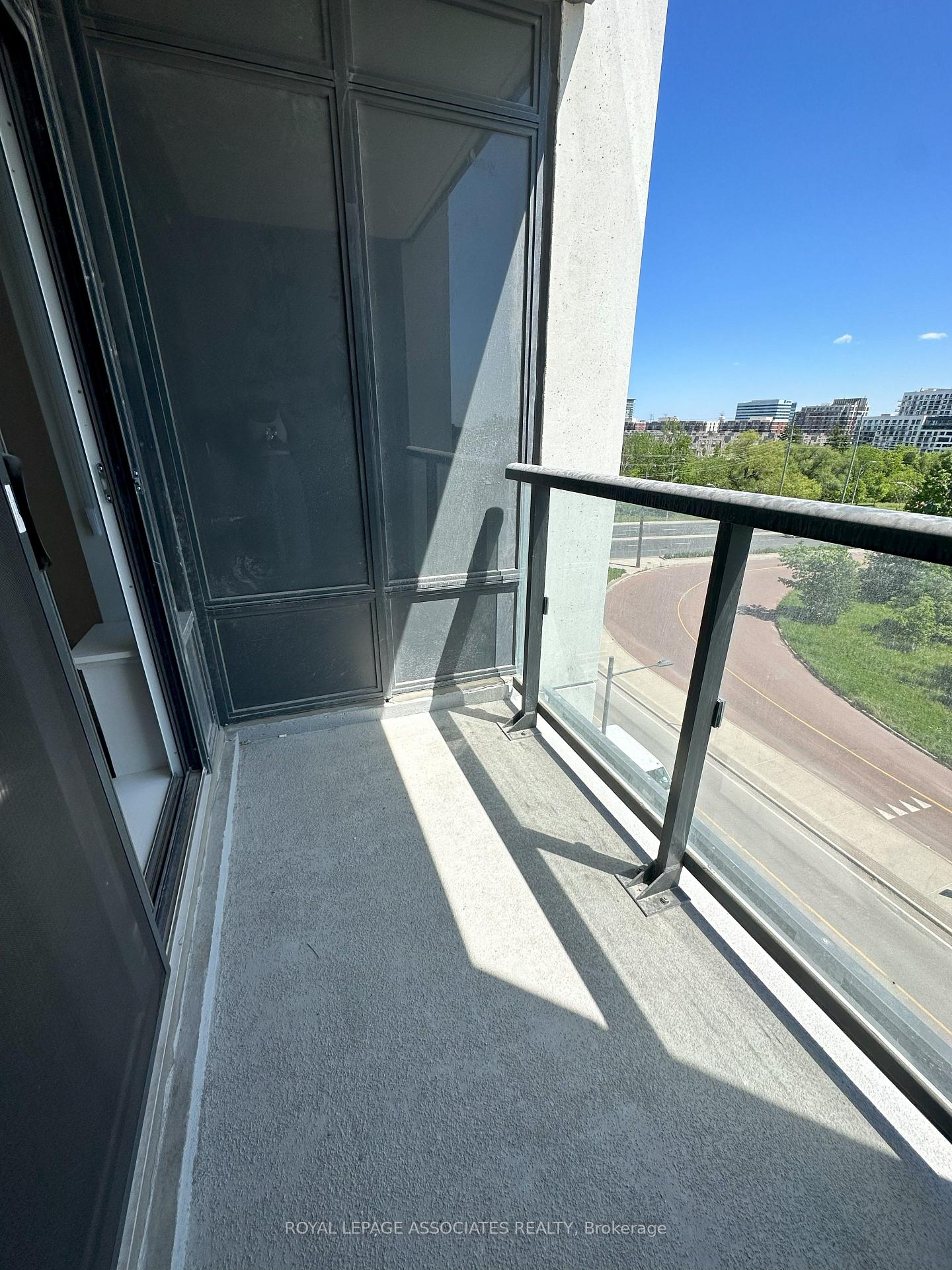 Photo 7 of Unit 717, 8 Cedarland Drive N, Markham, Unionville — HOMEH