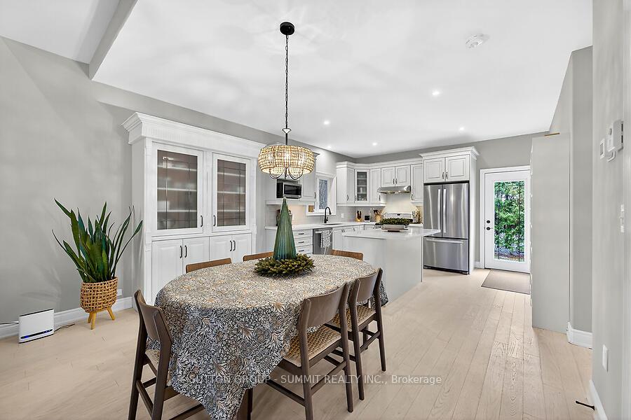 Photo 4 of 153 Blair Lane, Hamilton, Ancaster — HOMEH