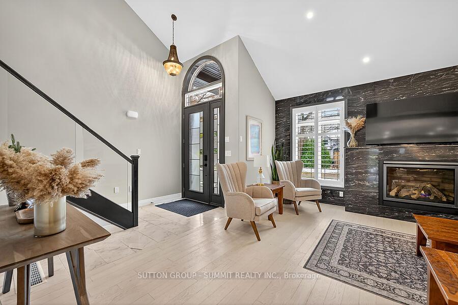 Photo 11 of 153 Blair Lane, Hamilton, Ancaster — HOMEH