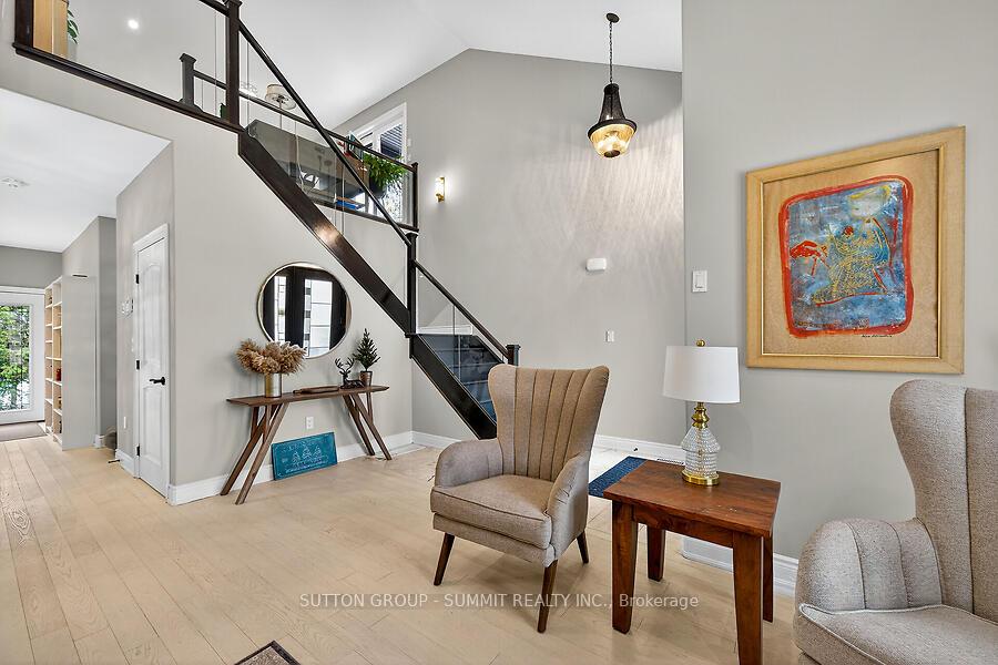 Photo 12 of 153 Blair Lane, Hamilton, Ancaster — HOMEH