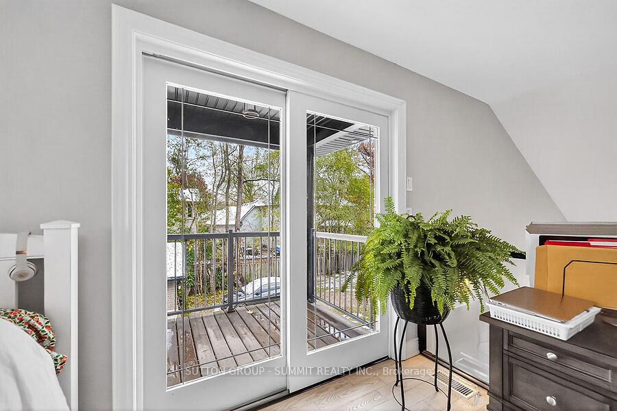 Photo 14 of 153 Blair Lane, Hamilton, Ancaster — HOMEH