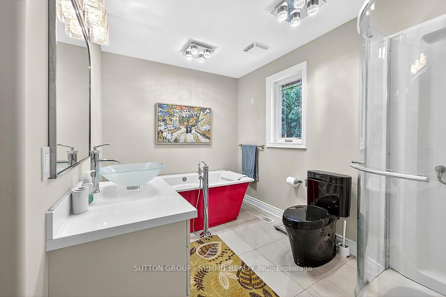 Photo 16 of 153 Blair Lane, Hamilton, Ancaster — HOMEH