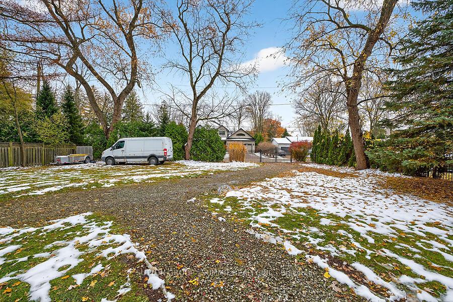 Photo 21 of 153 Blair Lane, Hamilton, Ancaster — HOMEH