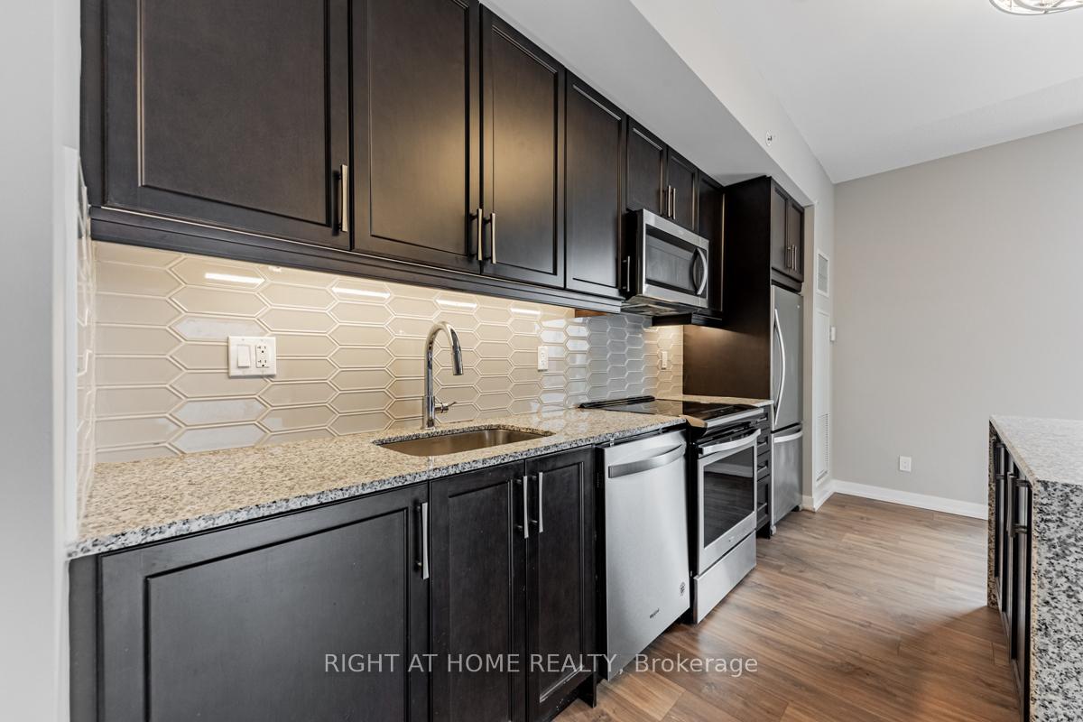 Photo 11 of Unit 215, 50 Ann Street, Caledon, Bolton West — HOMEH